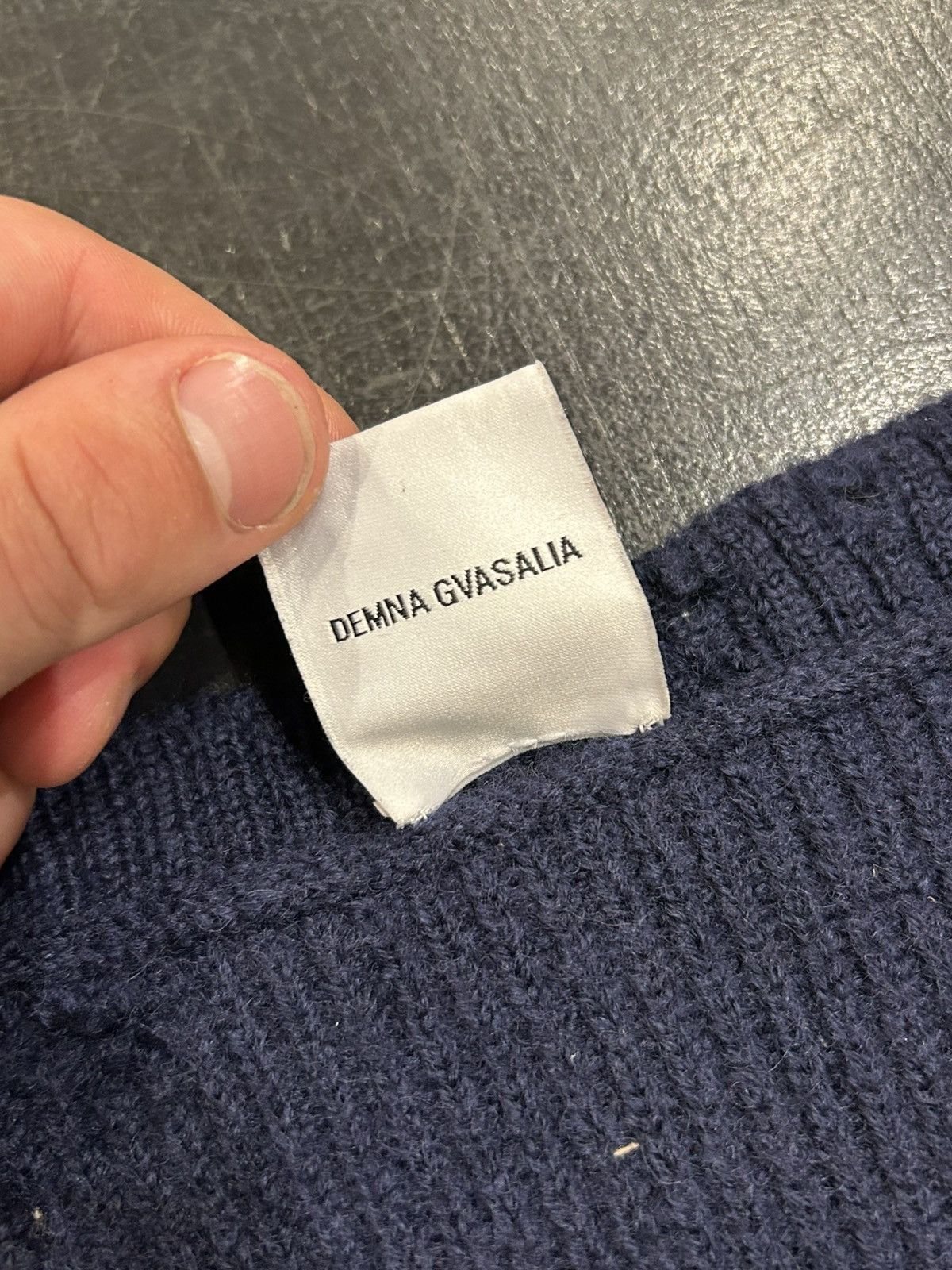 Vetements Vetements Knit Hole Sweater Size US M / EU 48-50 / 2 - 5 Thumbnail