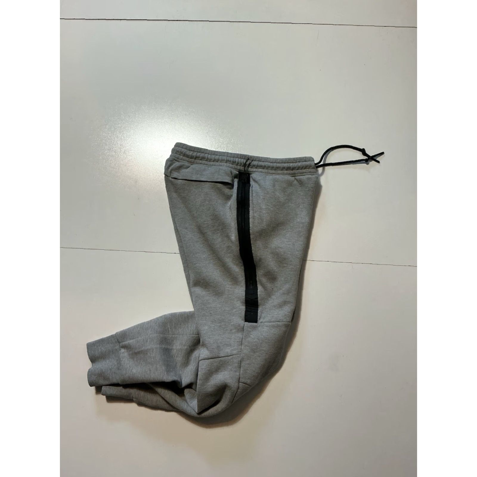 Nike VINTAGE Nike NSW Sportswear Tech Fleece 1MM Heather Grey Black Jogger Sweatpants Sz. S Mens Sweatpants Size US 29 - 4 Thumbnail