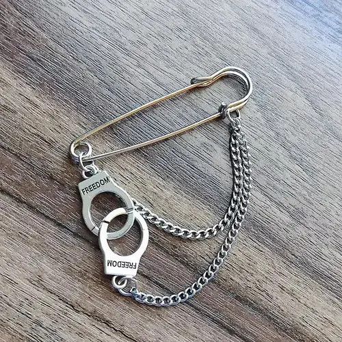 VIBE Cuff Brooch Chain Size ONE SIZE - 3 Thumbnail