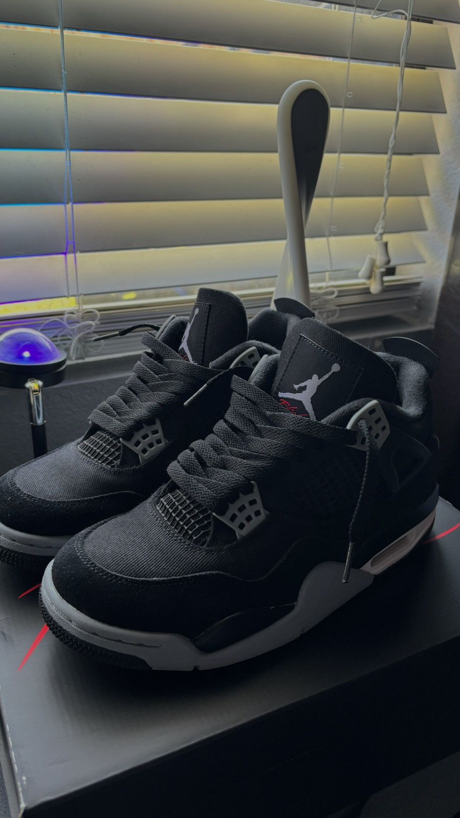 Jordan Brand × Nike AIR JORDAN 4 RETRO SE Size US 8 / EU 41 - 1 Thumbnail