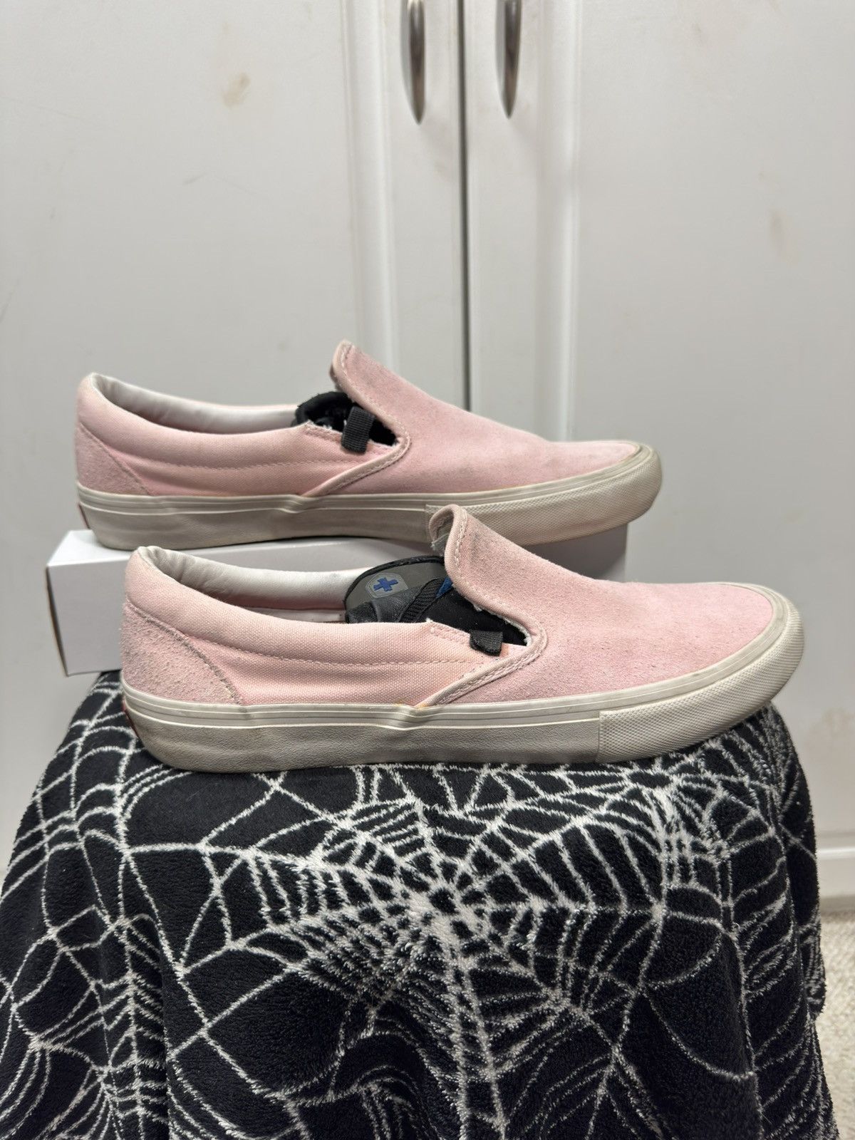 Vans Pastel Pink suede van slip ons Size US 10 / EU 43 - 1 Thumbnail