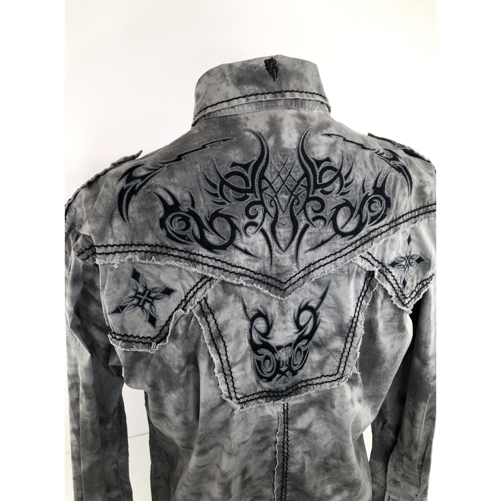 Roar VINTAGE Roar Embroidered Mens L Button-Up Shirt Tribal Epaulets Gray / Black EXCELLENT Size US L / EU 52-54 / 3 - 6 Thumbnail