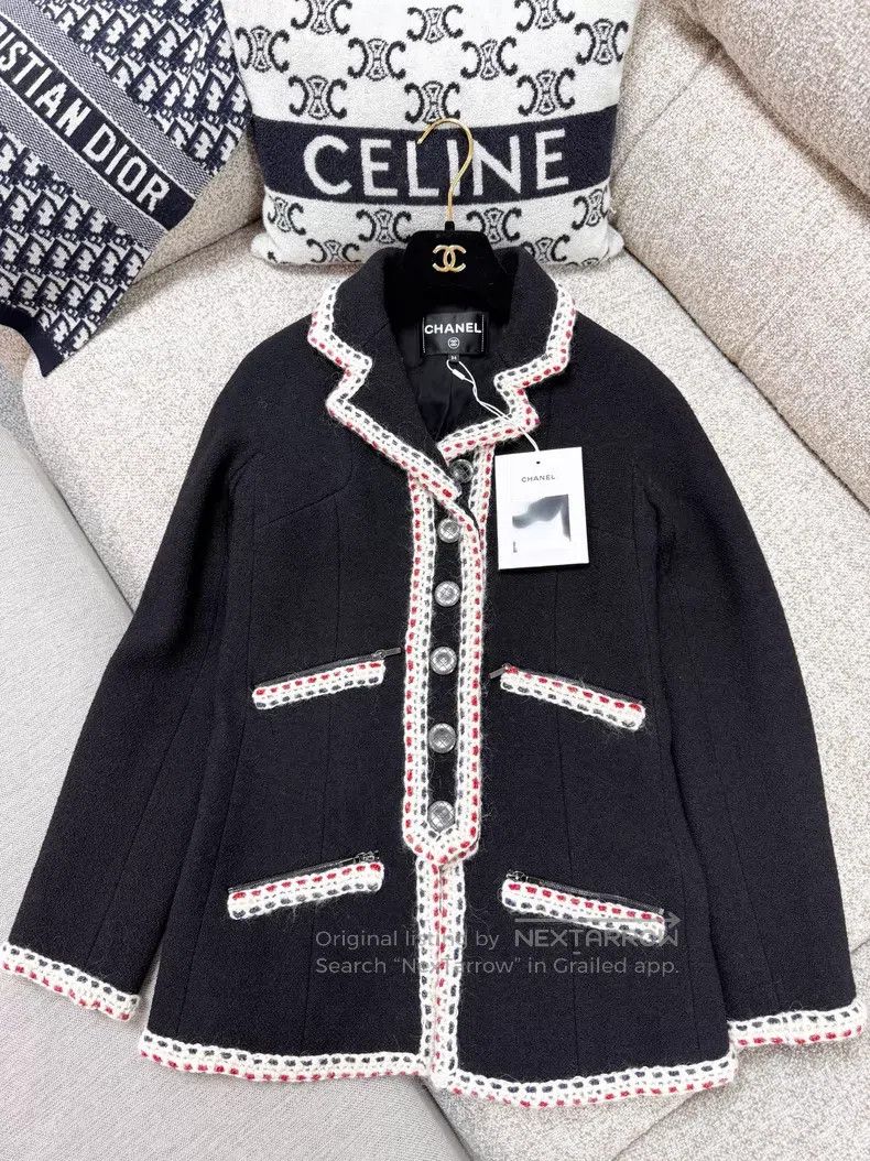 Chanel Chanel Classic long-sleeved jacket with white rolled edge Size XXS / US 00 / IT 34 - 2 Thumbnail