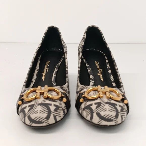 Salvatore Ferragamo Ferragamo Monochrome Canvas Garda Gancini Pumps- Size 6 Size US 6 / IT 36 - 4 Thumbnail