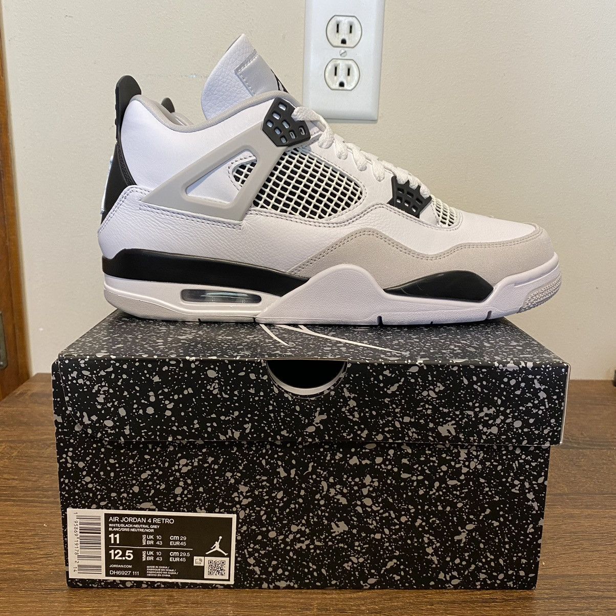 Jordan Brand Nike Air Jordan 4 Retro Military Black DH6927-111 Sz 11 NEW Size US 11 / EU 44 - 1 Thumbnail