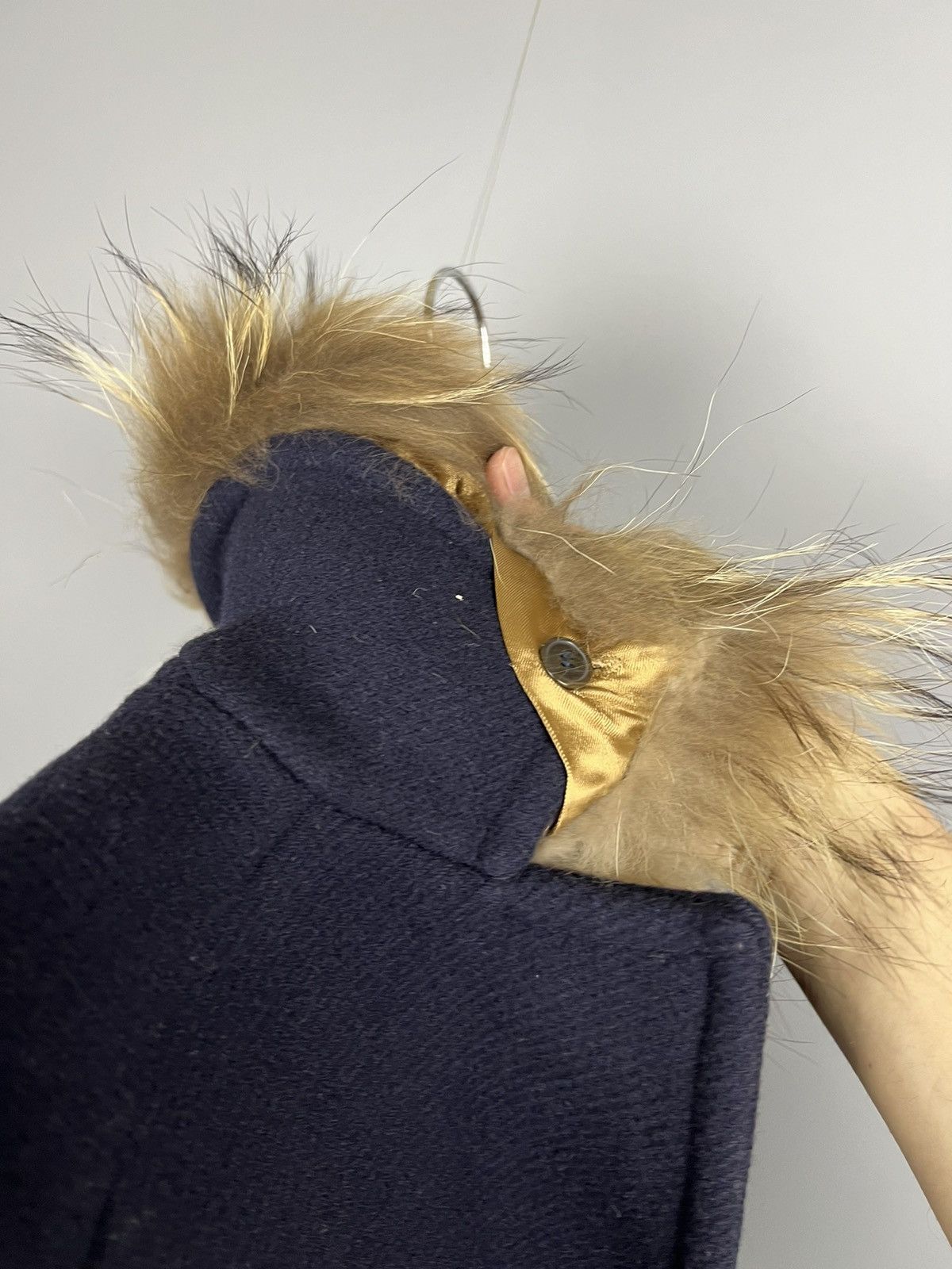 Max Mara Weekend Max Mara women's cropped coat 3/4 sleeve natural fur Size M / US 6-8 / IT 42-44 - 6 Thumbnail