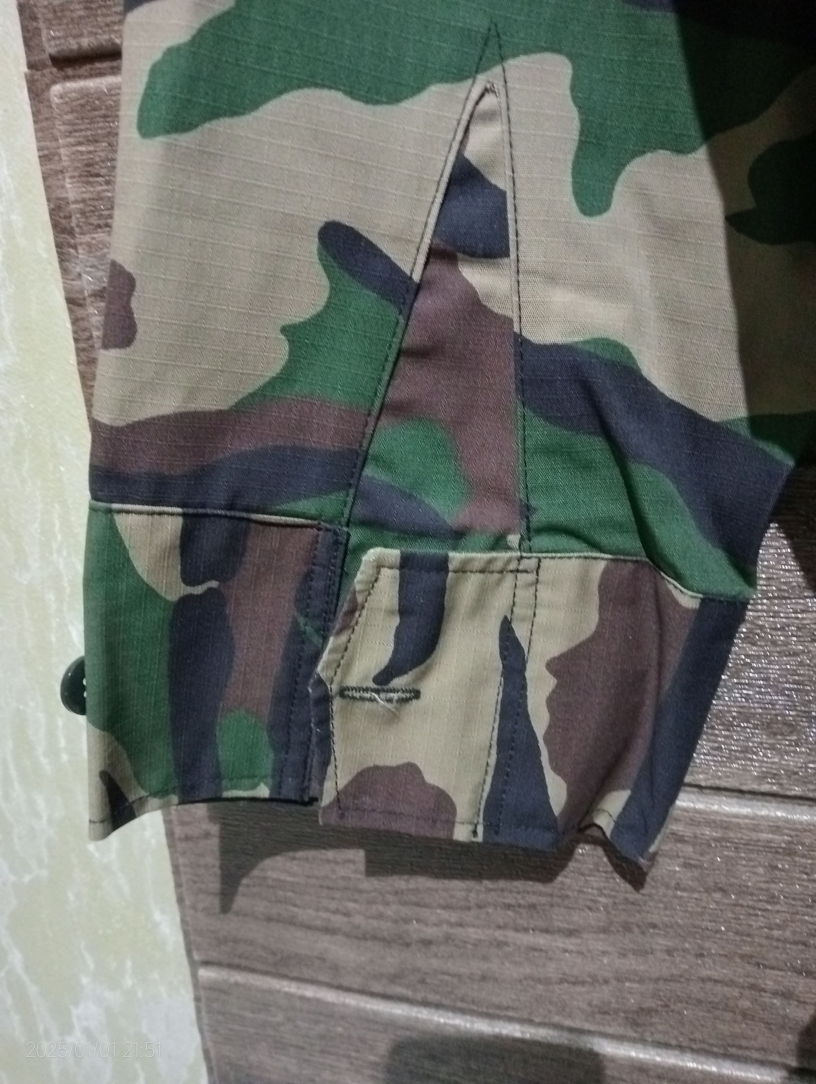 Vintage Vintage Camouflange Real Army Jacket Very Rare Size US L / EU 52-54 / 3 - 7 Thumbnail