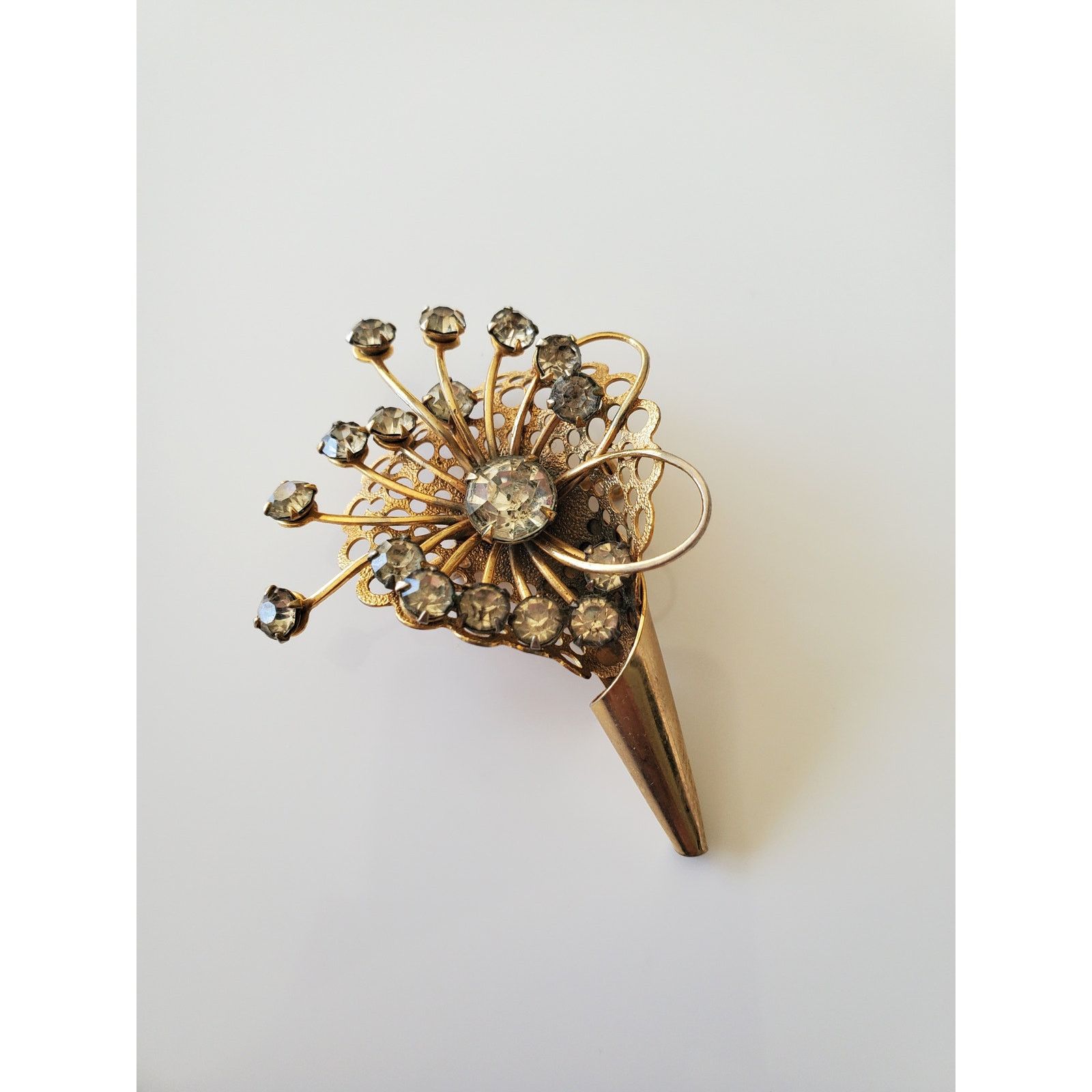 Other Vintage Rhinestone Filigree Cornucopia Flower Vase Brooch Size ONE SIZE - 2 Thumbnail