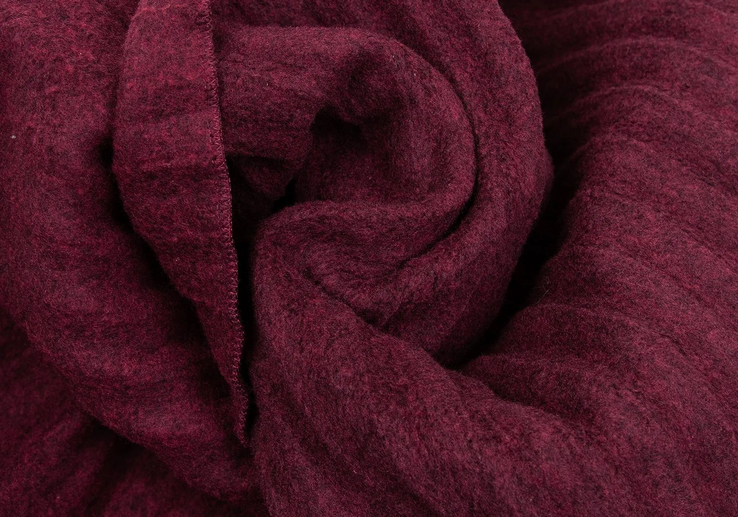 Issey Miyake Pleated Scarf in Red-Purple, Good Condition Size ONE SIZE - 4 Thumbnail