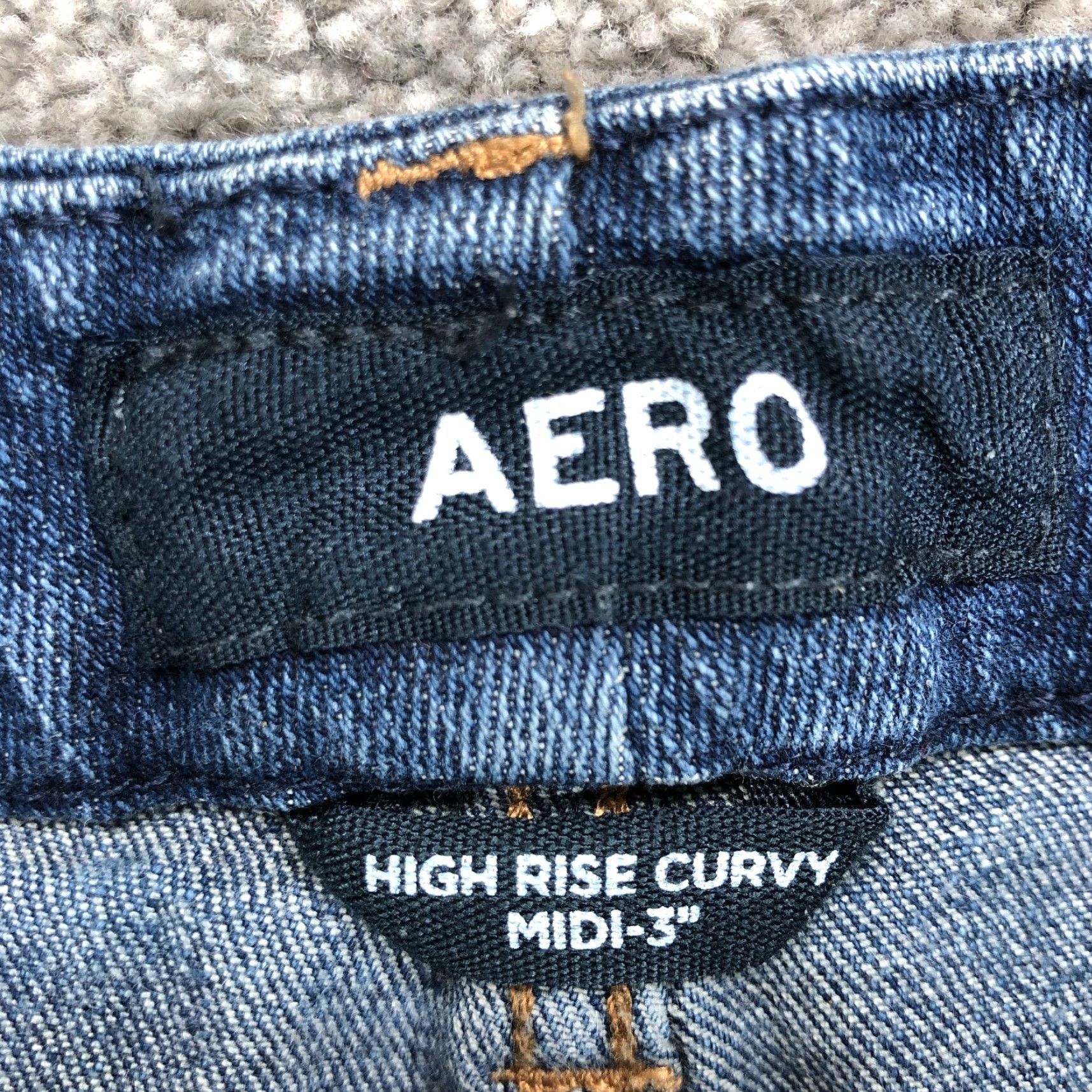 Vintage Aero Shorts Women 2 Midi High Rise Curvy Blue Jean Dark Faded Ripped Holes Size 26" / US 2 / IT 38 - 4 Thumbnail