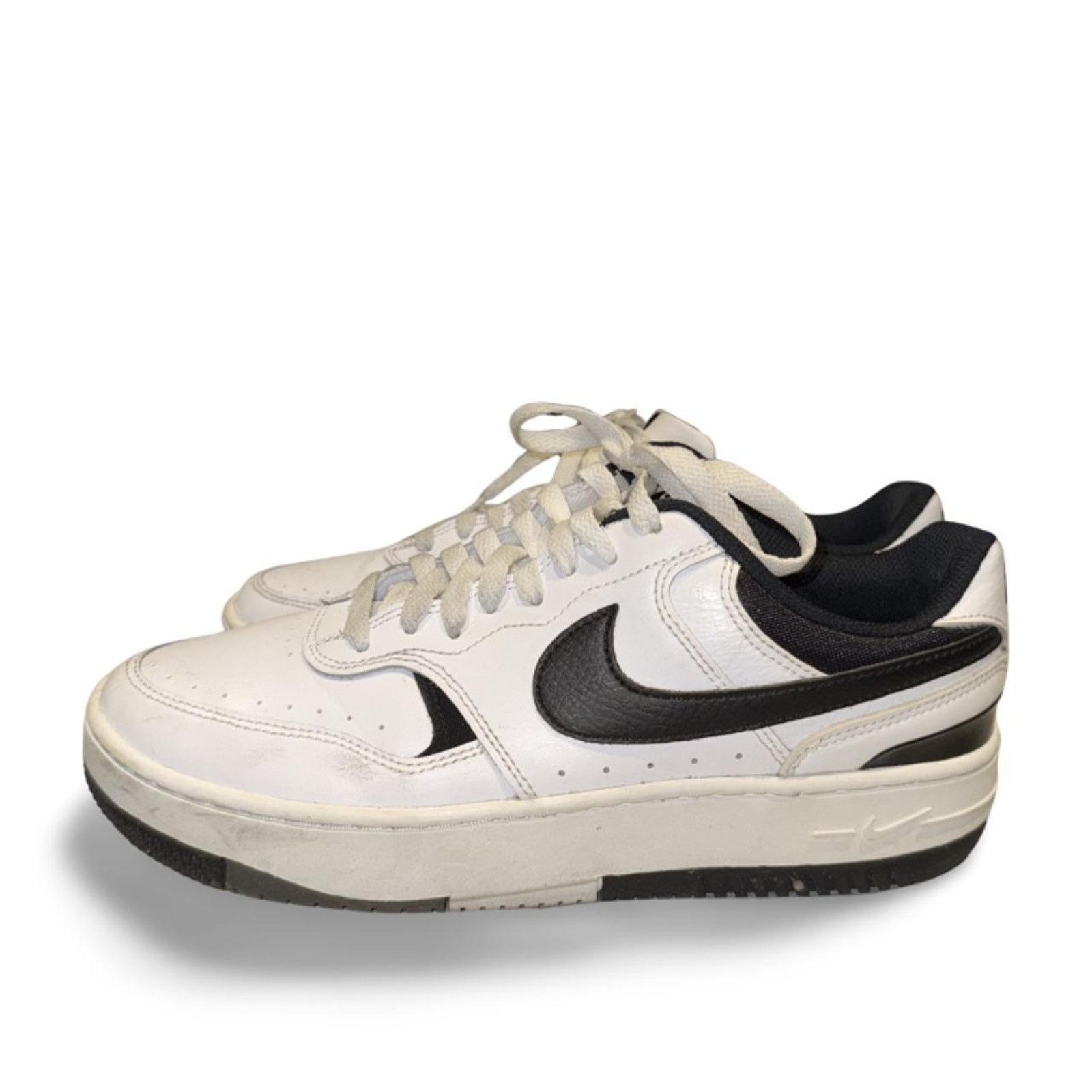 Nike Nike gamma force sneakers Size US 10 / EU 43 - 1 Thumbnail