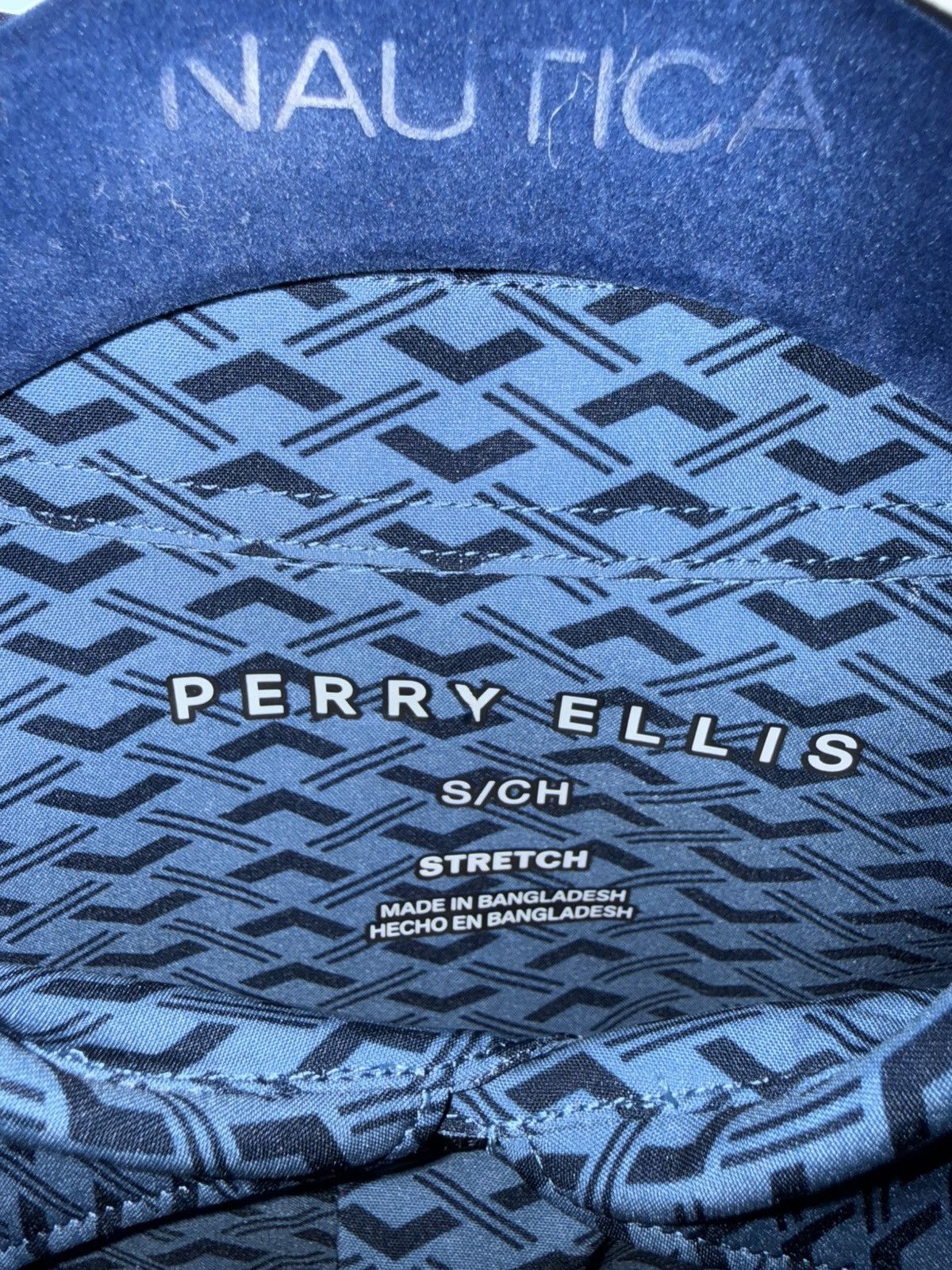 Perry Ellis Perry Ellis Blue Geometric Print Button-Up Shirt – Stretch Size US S / EU 44-46 / 1 - 7 Thumbnail