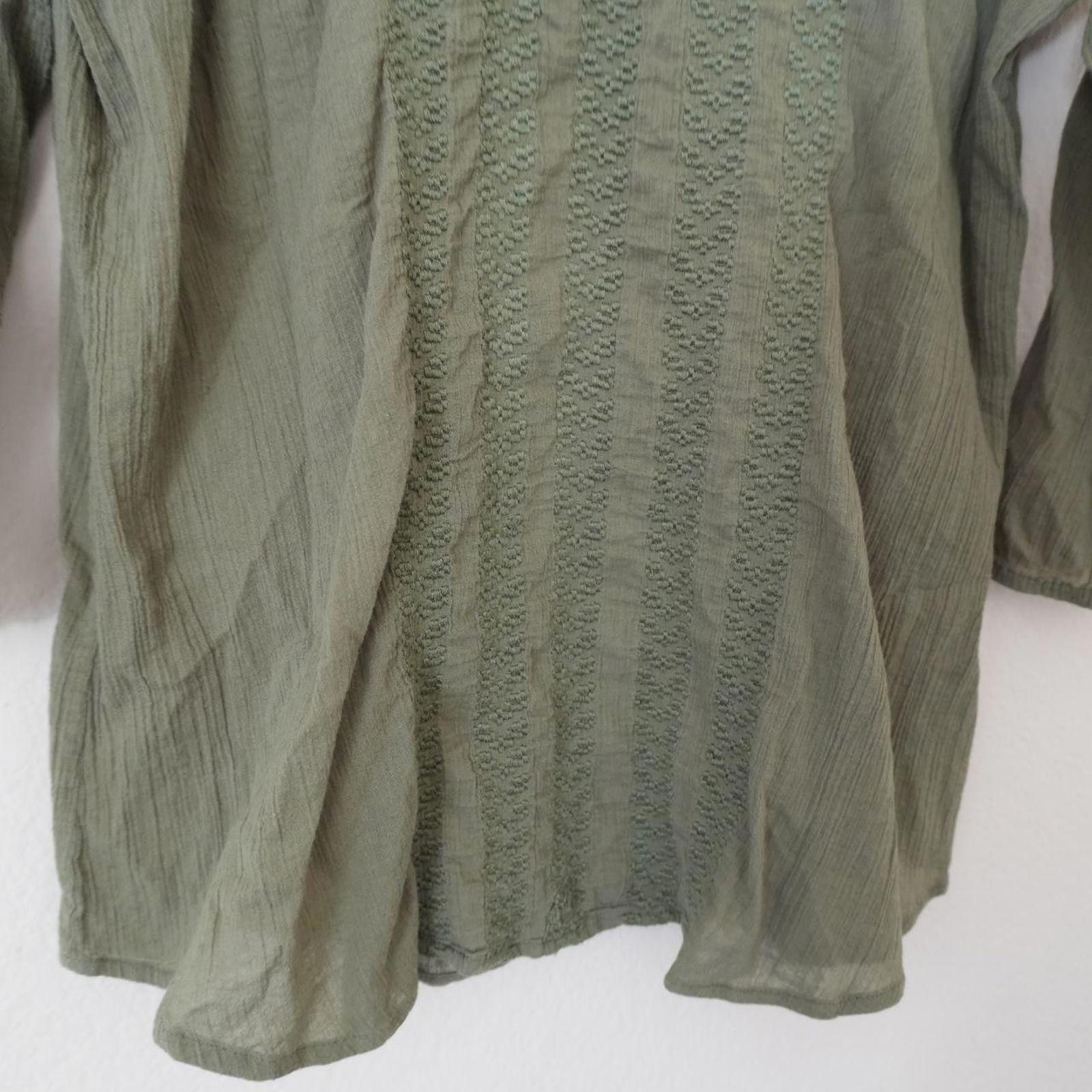 Lauren Ralph Lauren Ralph Lauren Top Women's M Olive Green Embroidered V Neck Size M / US 6-8 / IT 42-44 - 2 Thumbnail