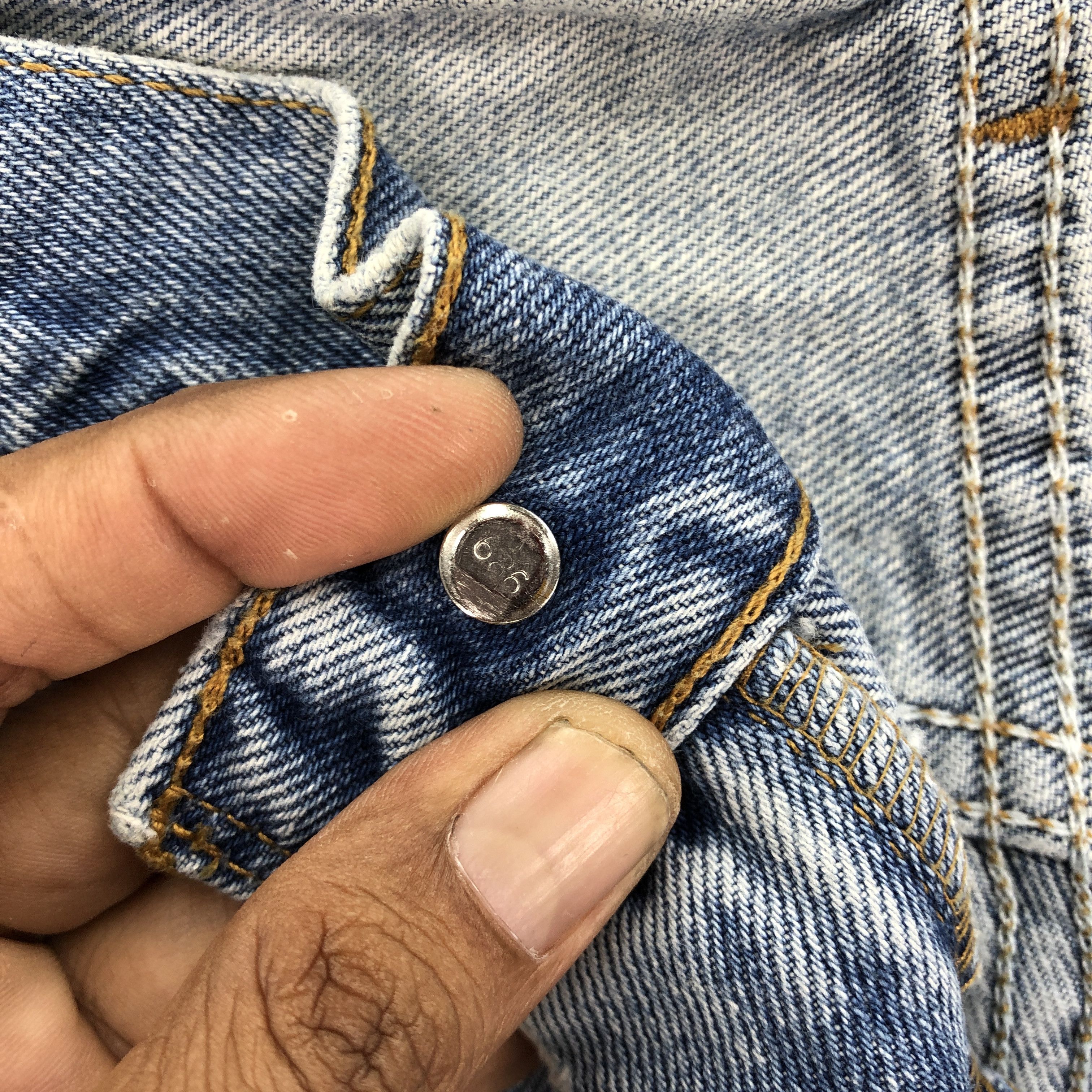 Levi's Vintage Levis Light Wash Faded Jeans Levi's 550 Baggy Denim Size US 44 / EU 60 - 7 Thumbnail