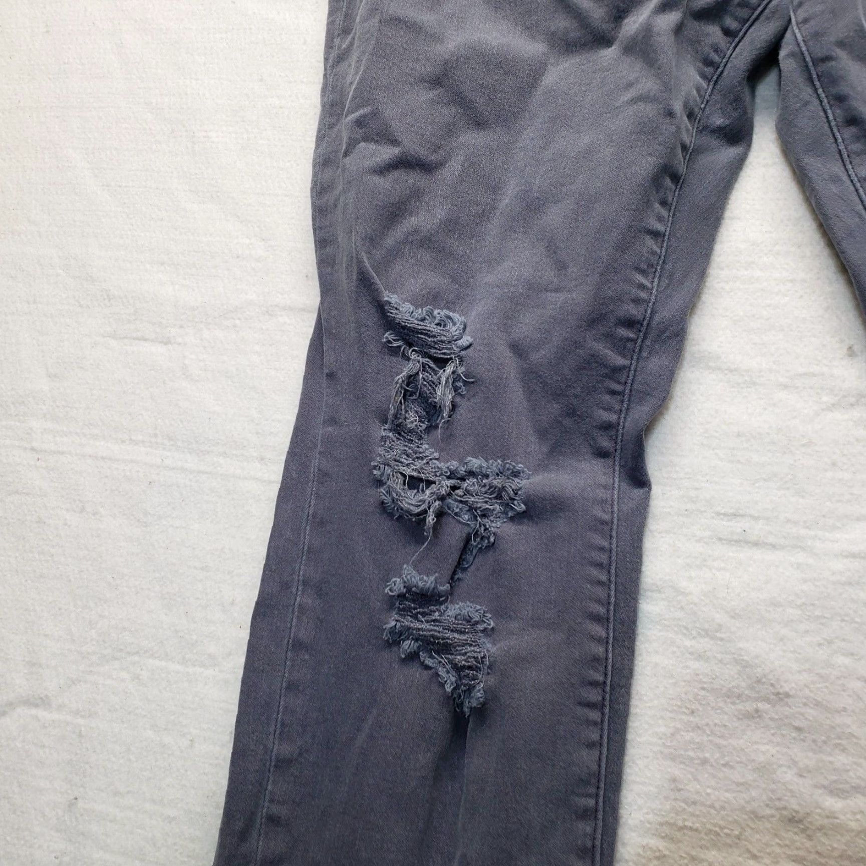 Vintage Universal Thread Jeans Skinny Regular 16/33 Adult Women's Denim Gray Stretch 5-Pocket Hooks Belt Loops Jeans Size 38" / US 16 / IT 52 - 2 Thumbnail