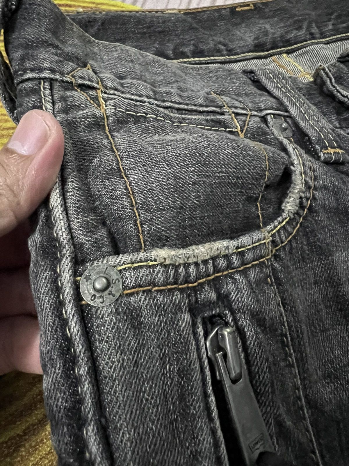 Levi's × Levi's Vintage Clothing VINTAGE 90’s STYLE LEVIS 502 FADED JEANS Size US 28 / EU 44 - 16 Thumbnail