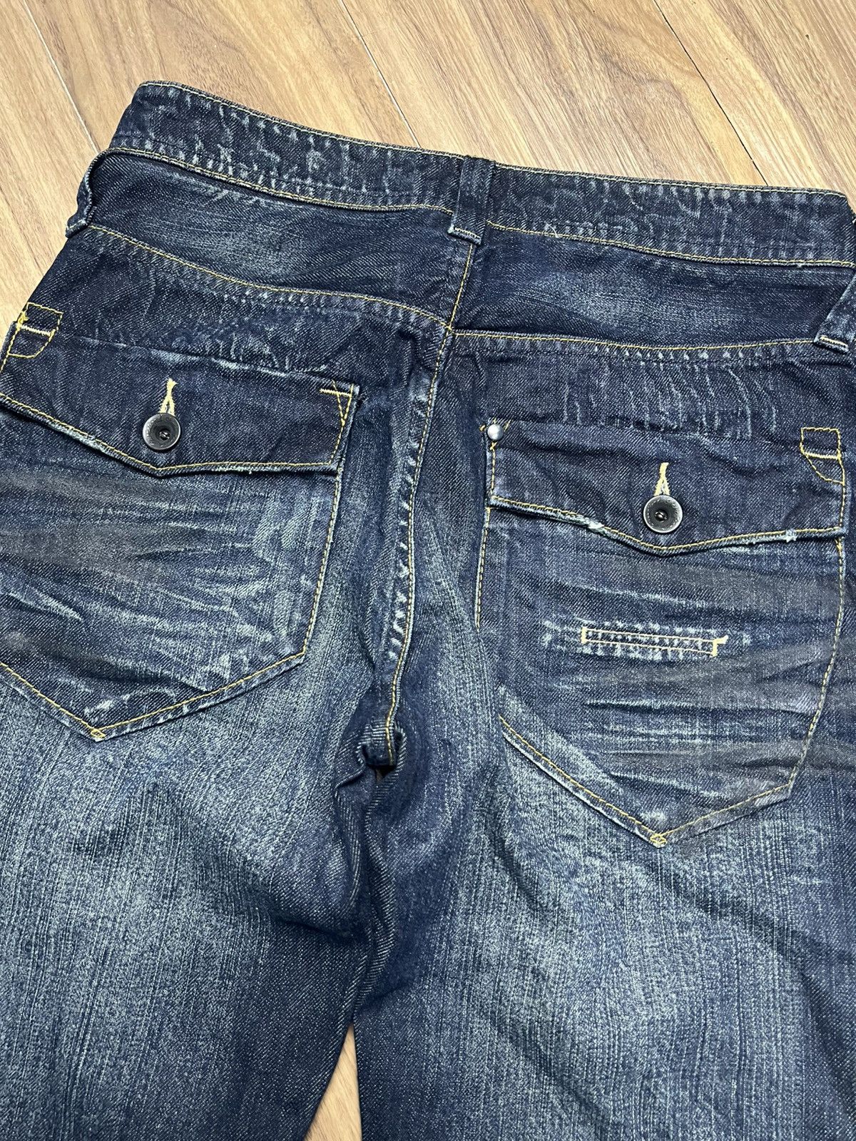 If Six Was Nine Vintage UJ JEANS Bootcut/Straight DarkWash Ripped Denim (43) Size US 28 / EU 44 - 17 Thumbnail