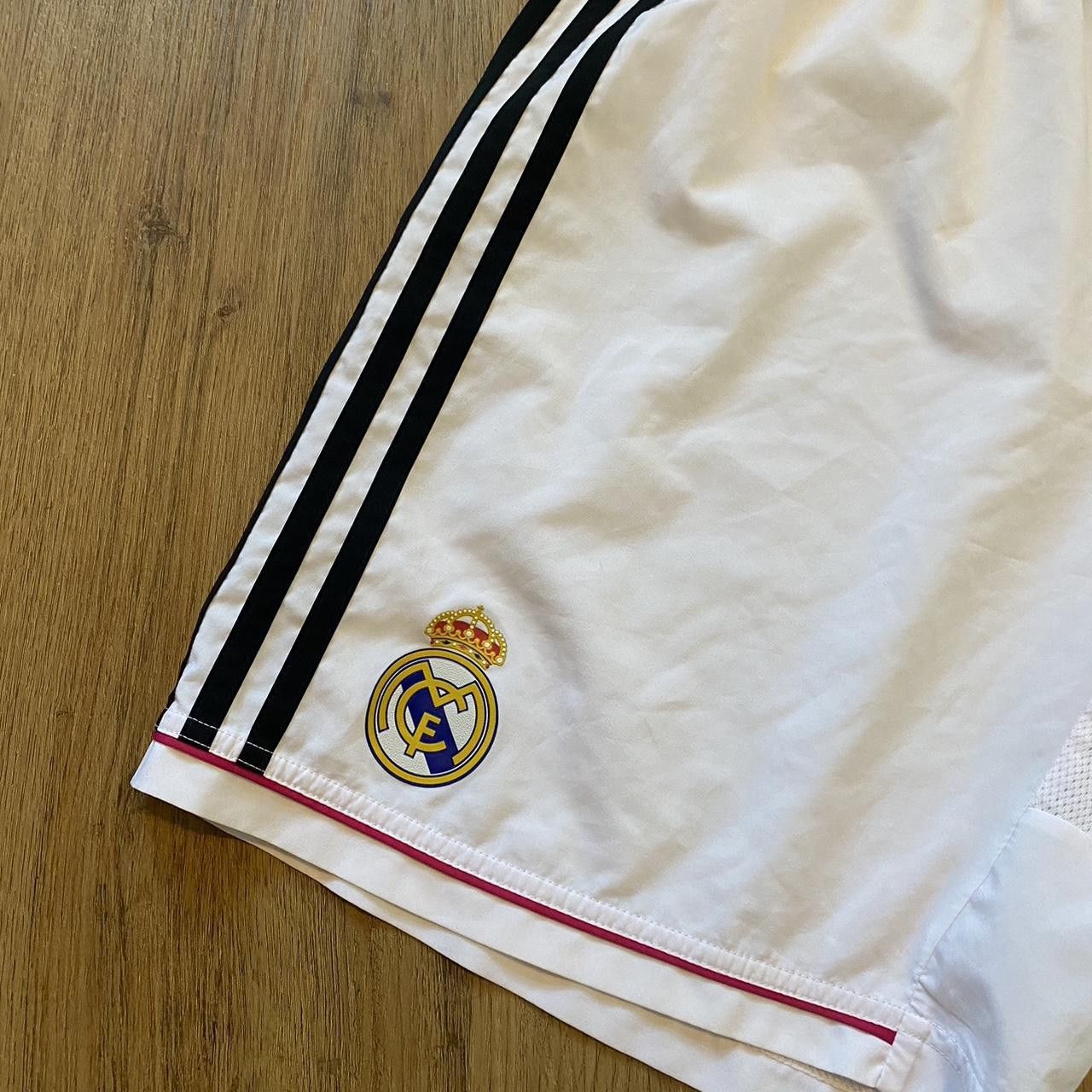 Adidas 2014-15 Real Madrid Shorts Football Shirt La Liga Ronaldo Size US M / EU 48-50 / 2 - 3 Thumbnail