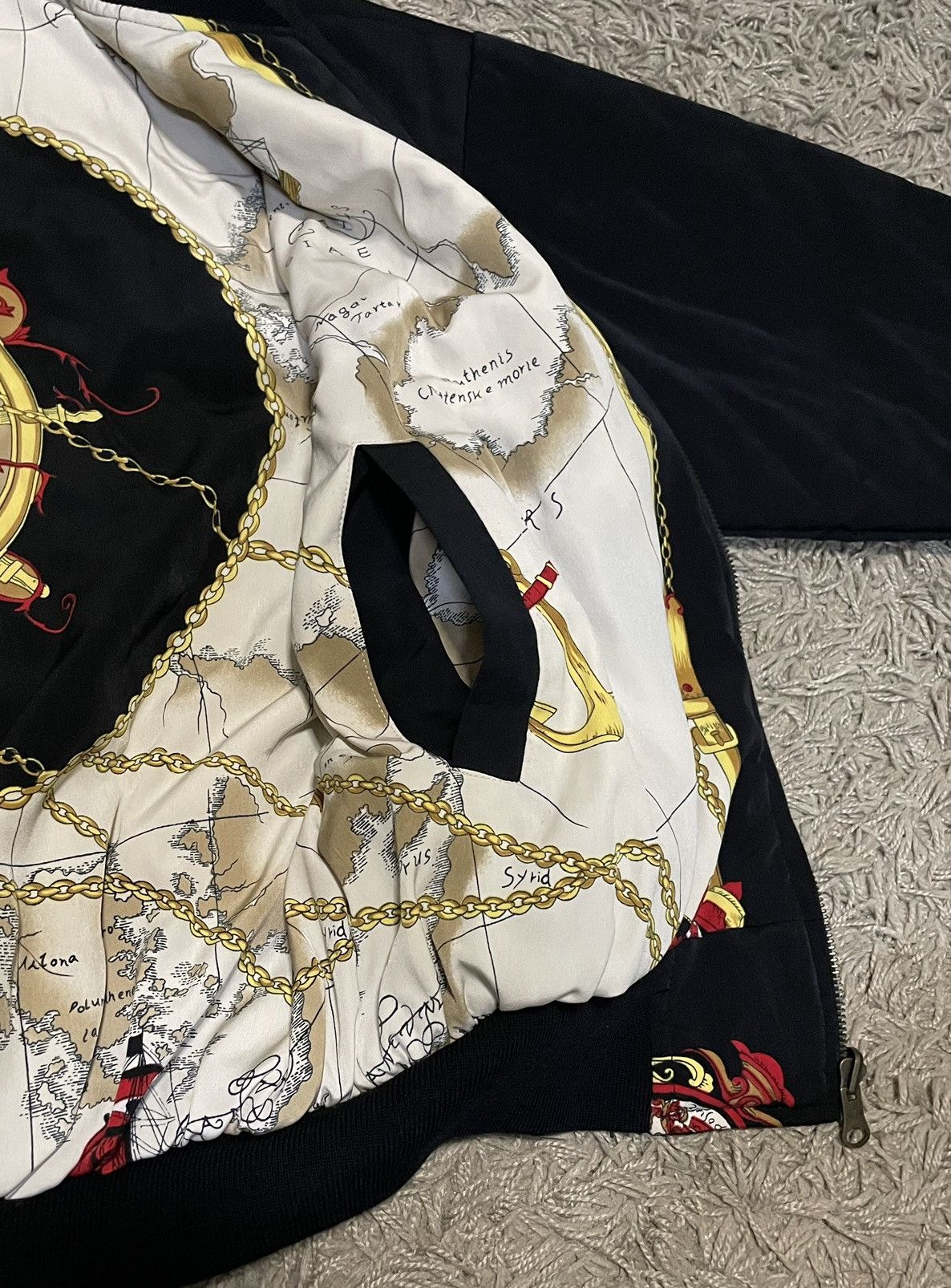 Other Vintage Medusa Golden Logo Size US XL / EU 56 / 4 - 16 Thumbnail