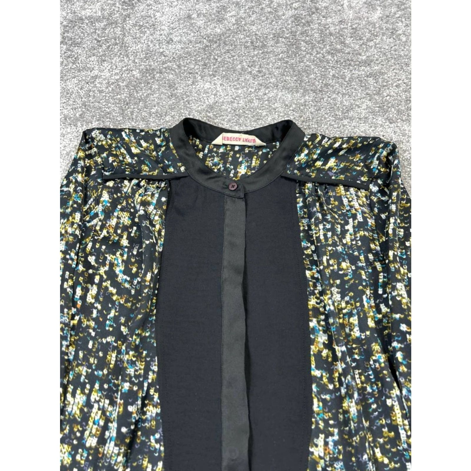 Vintage VINTAGE Rebecca Satin Blouse Womens Size 4 Long Sleeve Crew Neck Brown Geometric Casual Size S / US 4 / IT 40 - 2 Thumbnail