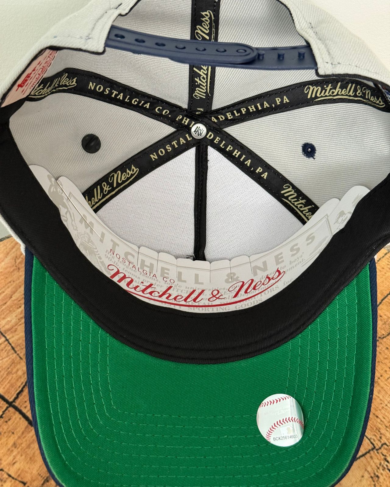 Mitchell & Ness Mitchell & Ness x Topps New York Yankees MLB Snapback Hat Size ONE SIZE - 11 Thumbnail