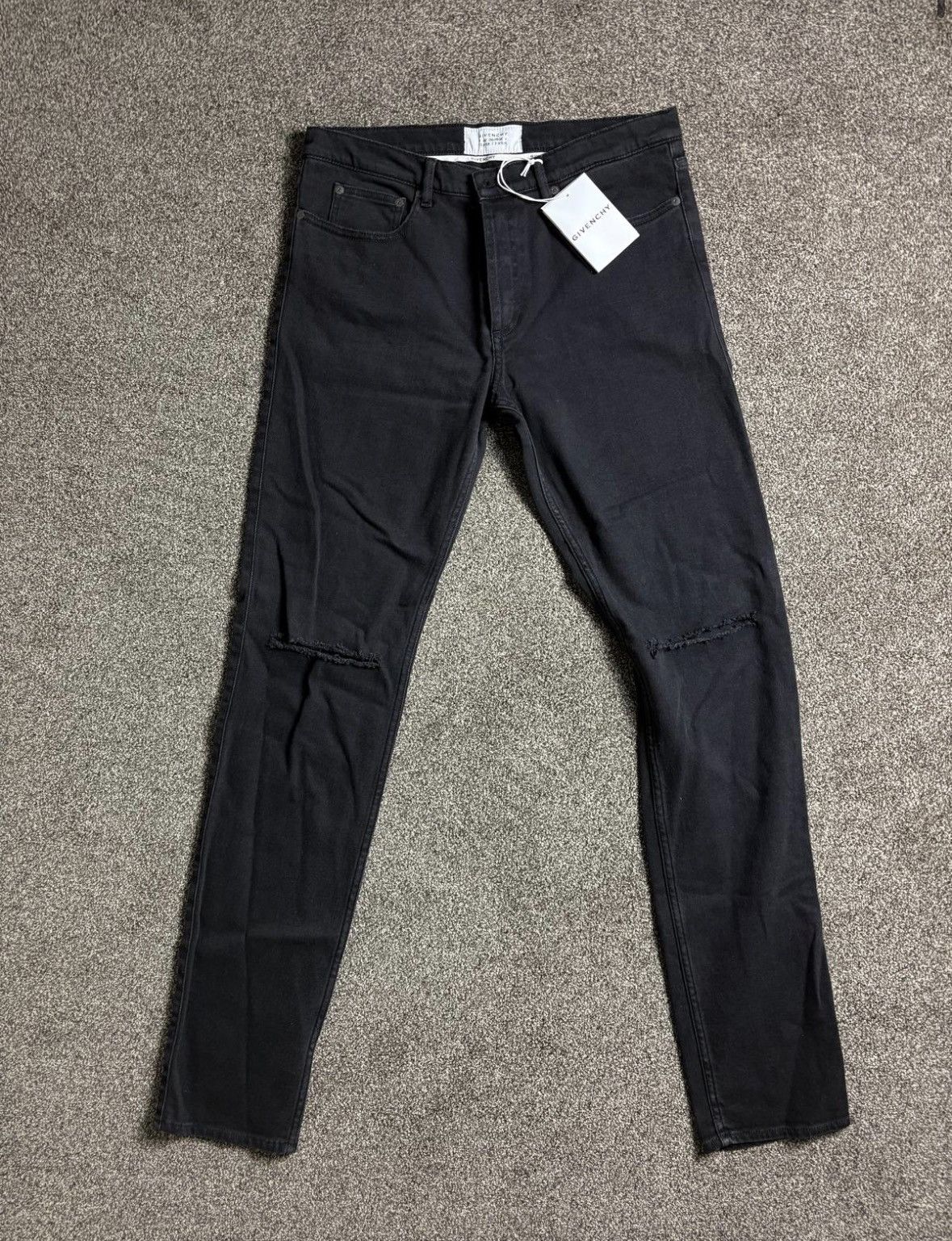 Givenchy Givenchy Distressed Jeans Size US 33 - 1 Thumbnail