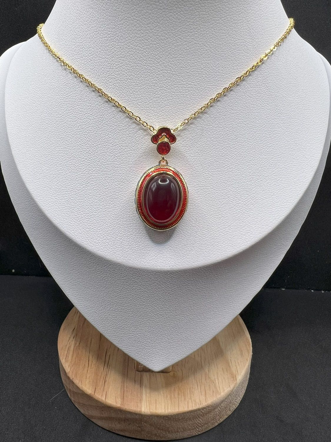 Jewelry Red Crystal Gold Chain Necklace Size ONE SIZE - 3 Thumbnail