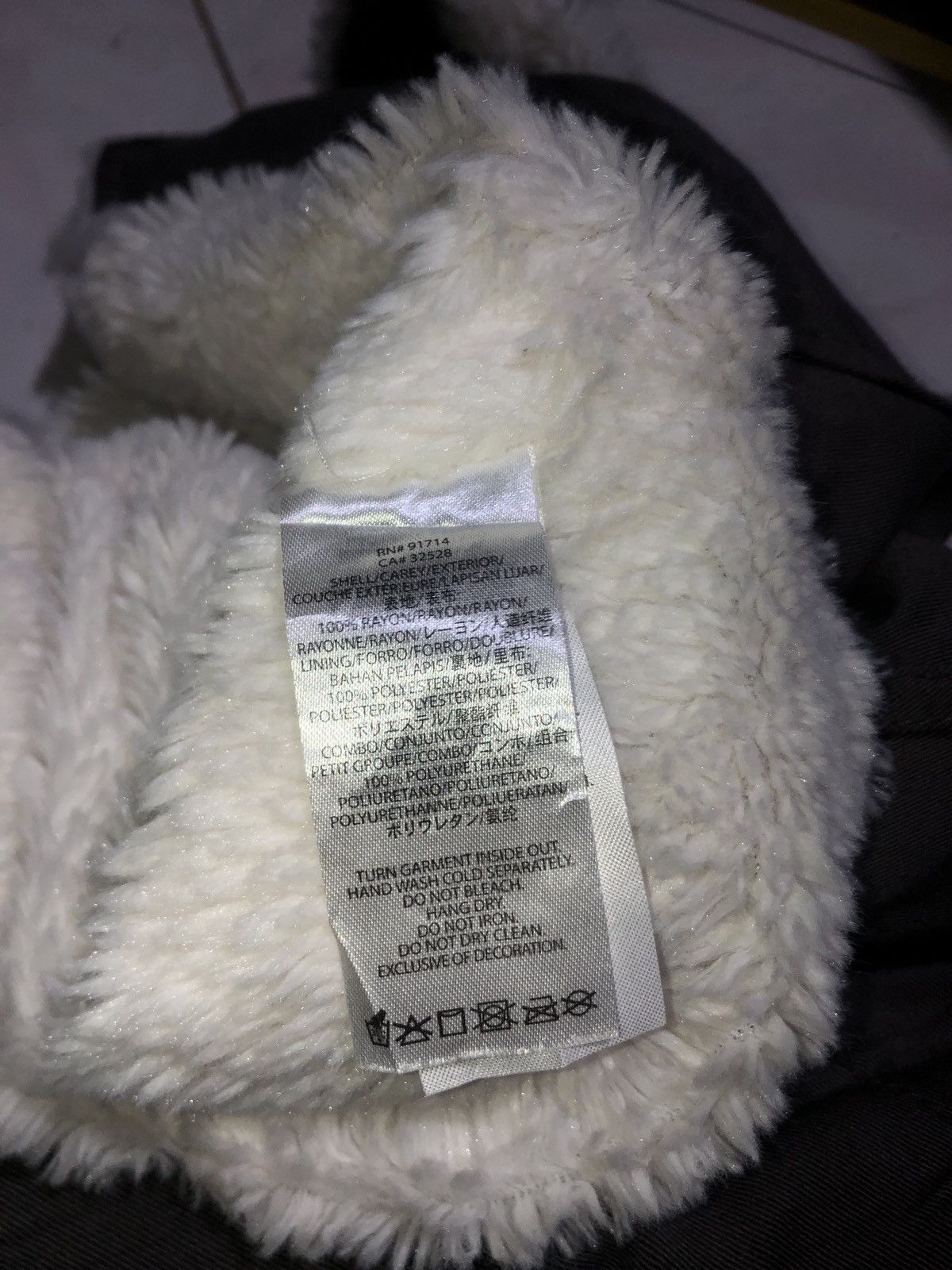 Armani × Armani Exchange × Designer Rare Armani Exchange Rayon Fur Vests Jacket Size US S / EU 44-46 / 1 - 6 Thumbnail