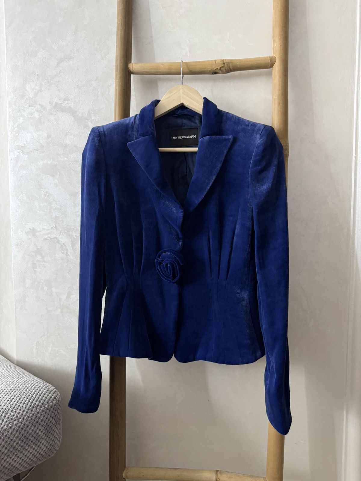 Emporio Armani × Giorgio Armani Emporio Armani Navy Blue Velvet Flowers Blazer Size XS / US 0-2 / IT 36-38 - 1 Thumbnail