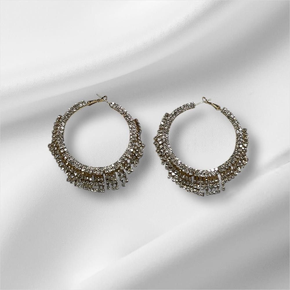 Designer Elegant Silver Hoop Earrings Size ONE SIZE - 1 Thumbnail