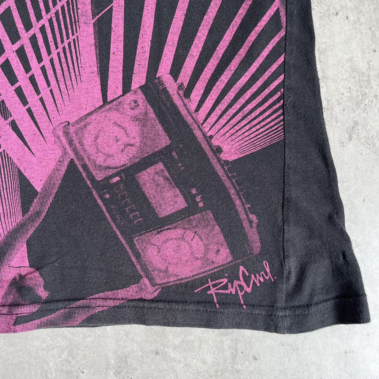 Rip Curl Vintage 90s Rip Curl Full Print Tee Size US S / EU 44-46 / 1 - 5 Thumbnail