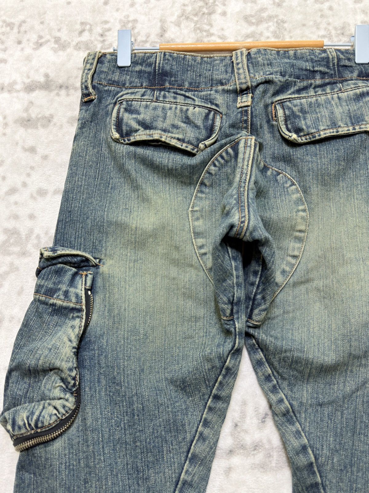 Le Grande Bleu (L.G.B.) TETTSUP Utility 3D Pocket Distressed Low Rise Skinny Cargo Size US 30 / EU 46 - 10 Thumbnail