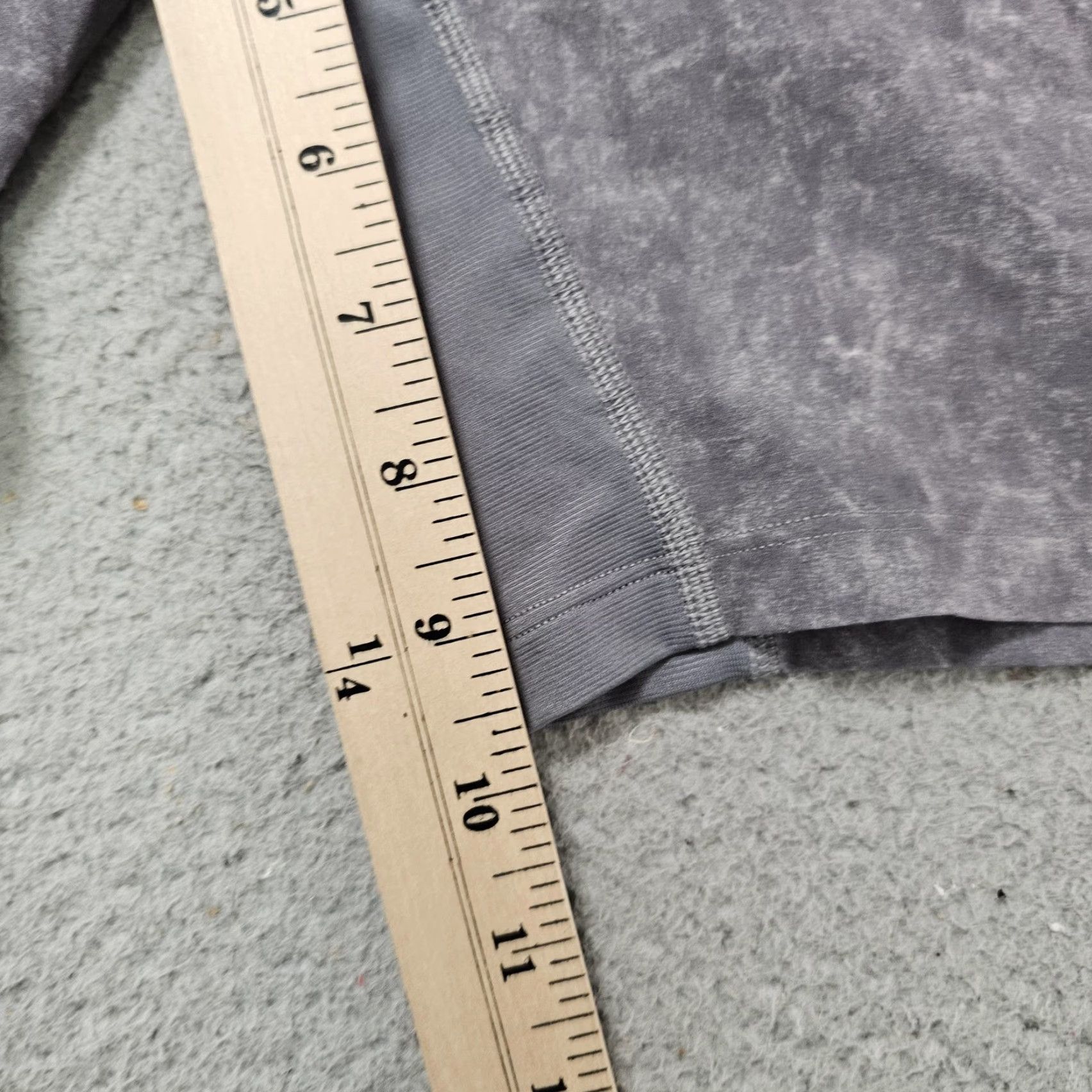 Lululemon Lululemon Mens Large Gray Marble Athletic Shorts Zip Pocket Drawstring Waist Size US 33 - 7 Thumbnail