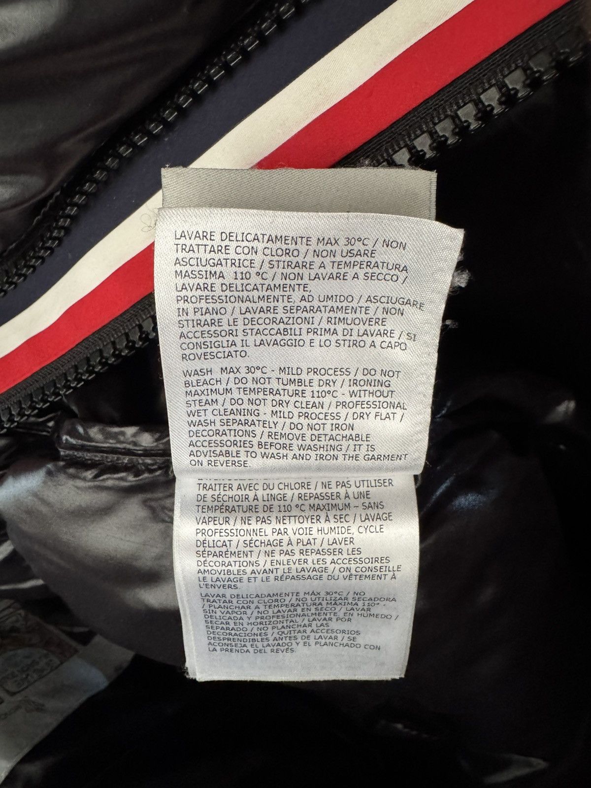 Moncler Moncler Montbeliard Size US XL / EU 56 / 4 - 8 Thumbnail