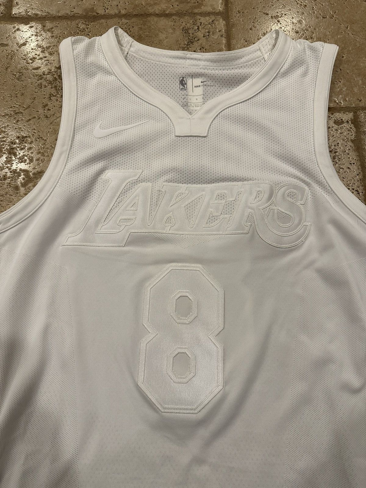 Complex Nike x ComplexCon Exclusive Kobe Bryant White 8 Jersey Size US L / EU 52-54 / 3 - 8 Thumbnail