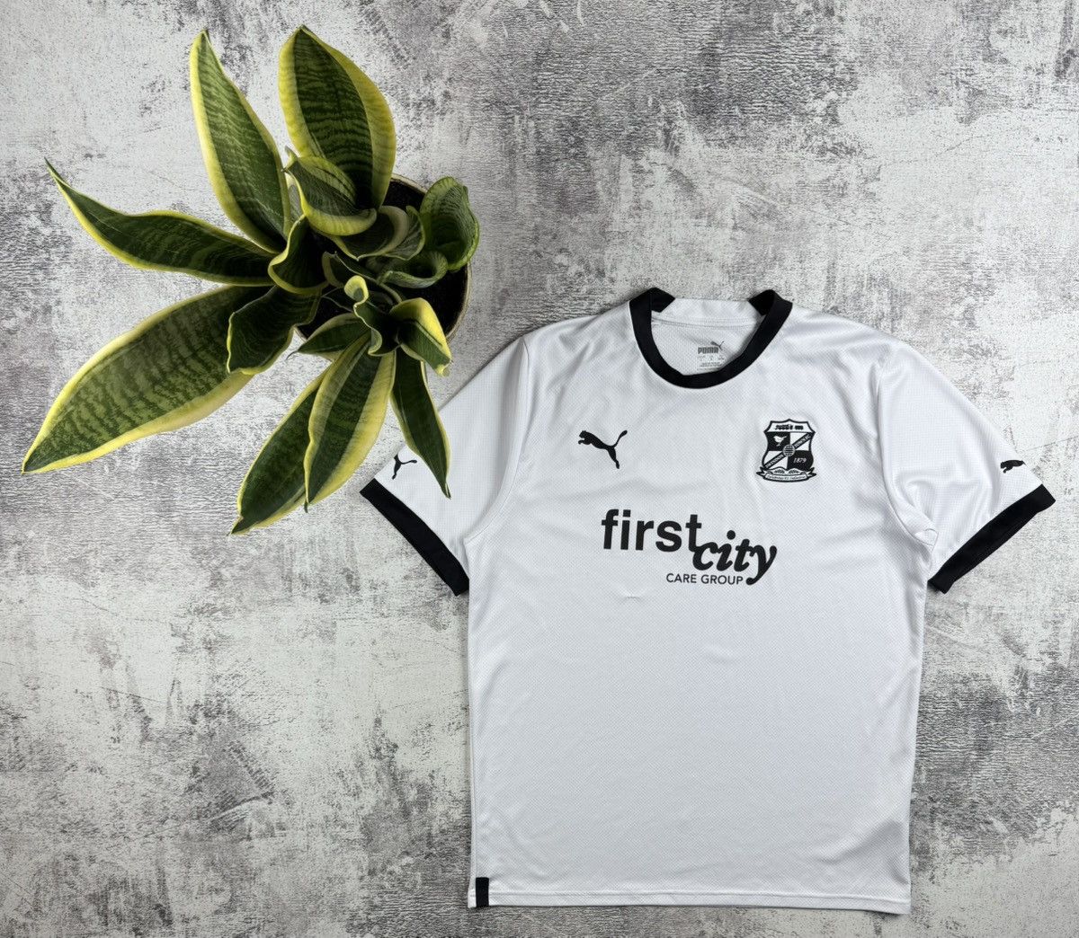 Puma Swindon Town Away 2014 2015 Puma White Soccer Football Men’s L T Shirt Jersey Size US L / EU 52-54 / 3 - 1 Thumbnail