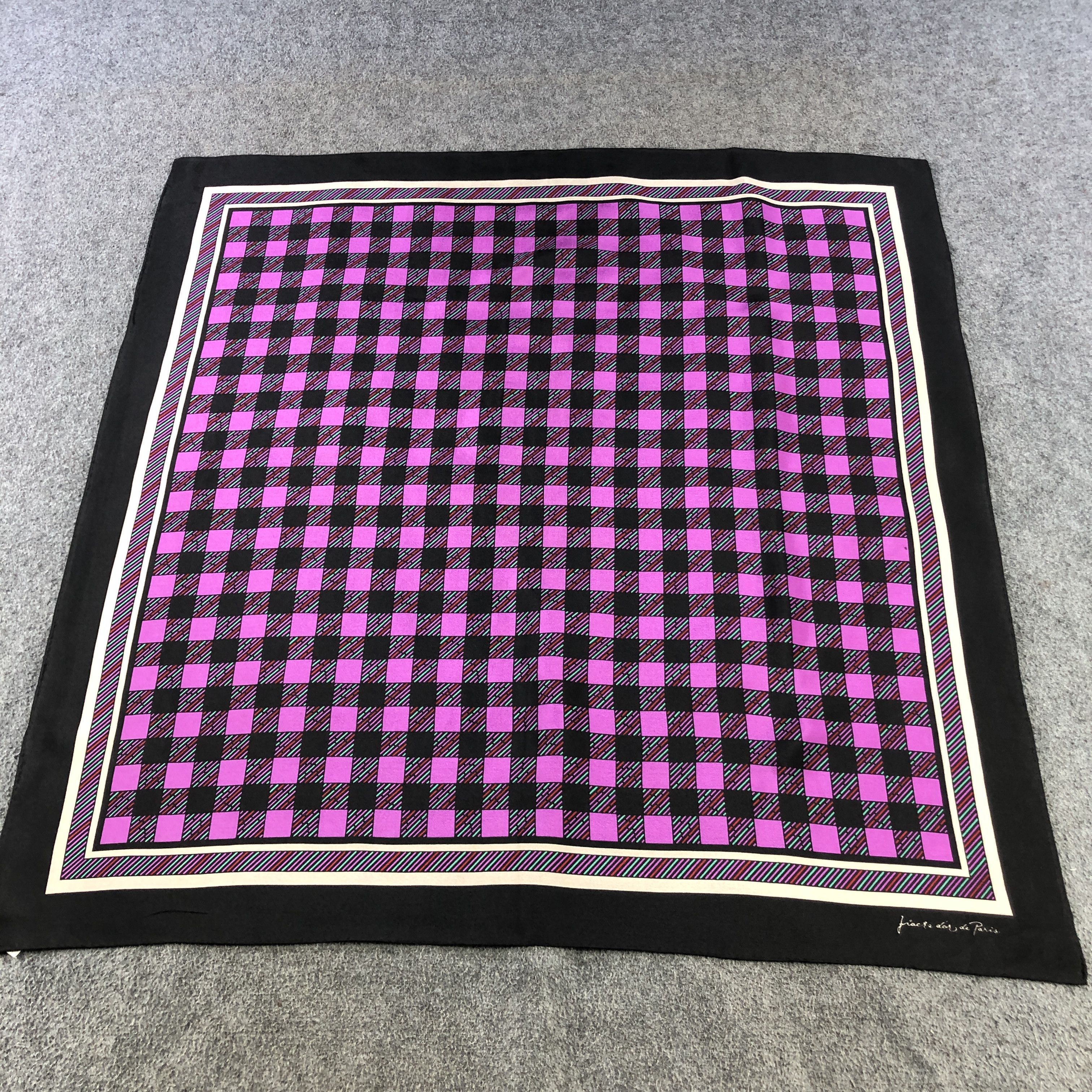 Vintage Vintage Luxury Checkered Hand Rolled Silk Scarf M1314 Size ONE SIZE - 2 Thumbnail