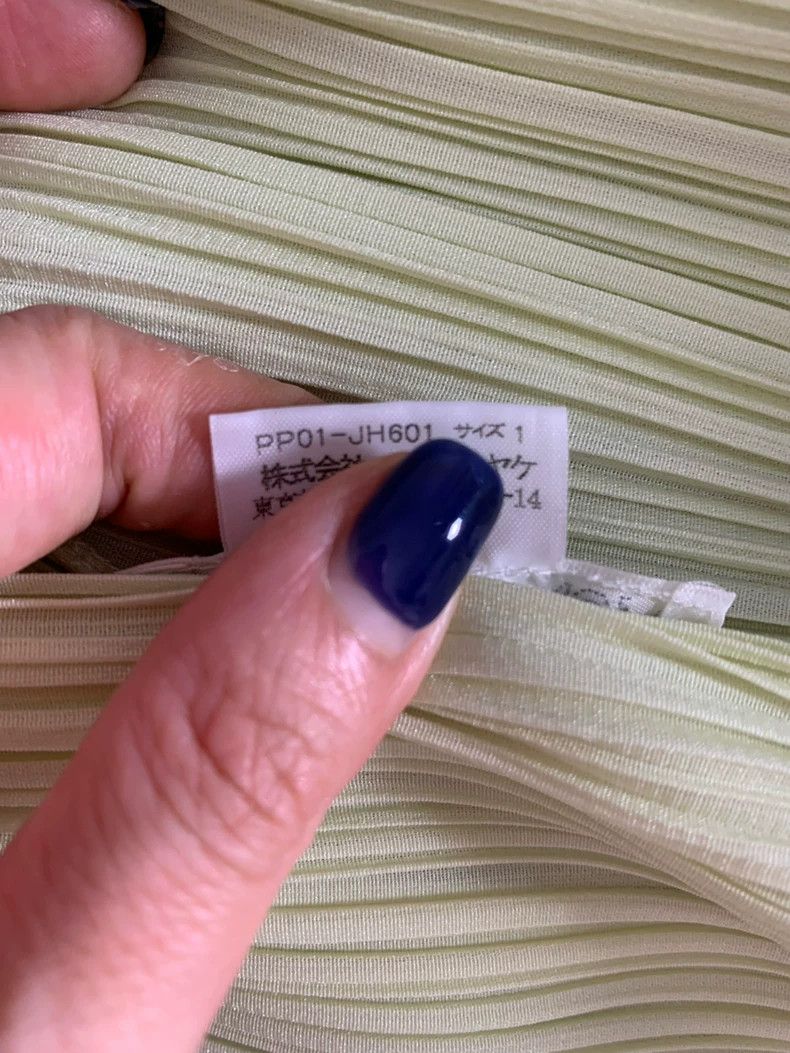 Issey Miyake Issey Miyake Fluorescent green pleated top Size XS / US 0-2 / IT 36-38 - 7 Thumbnail