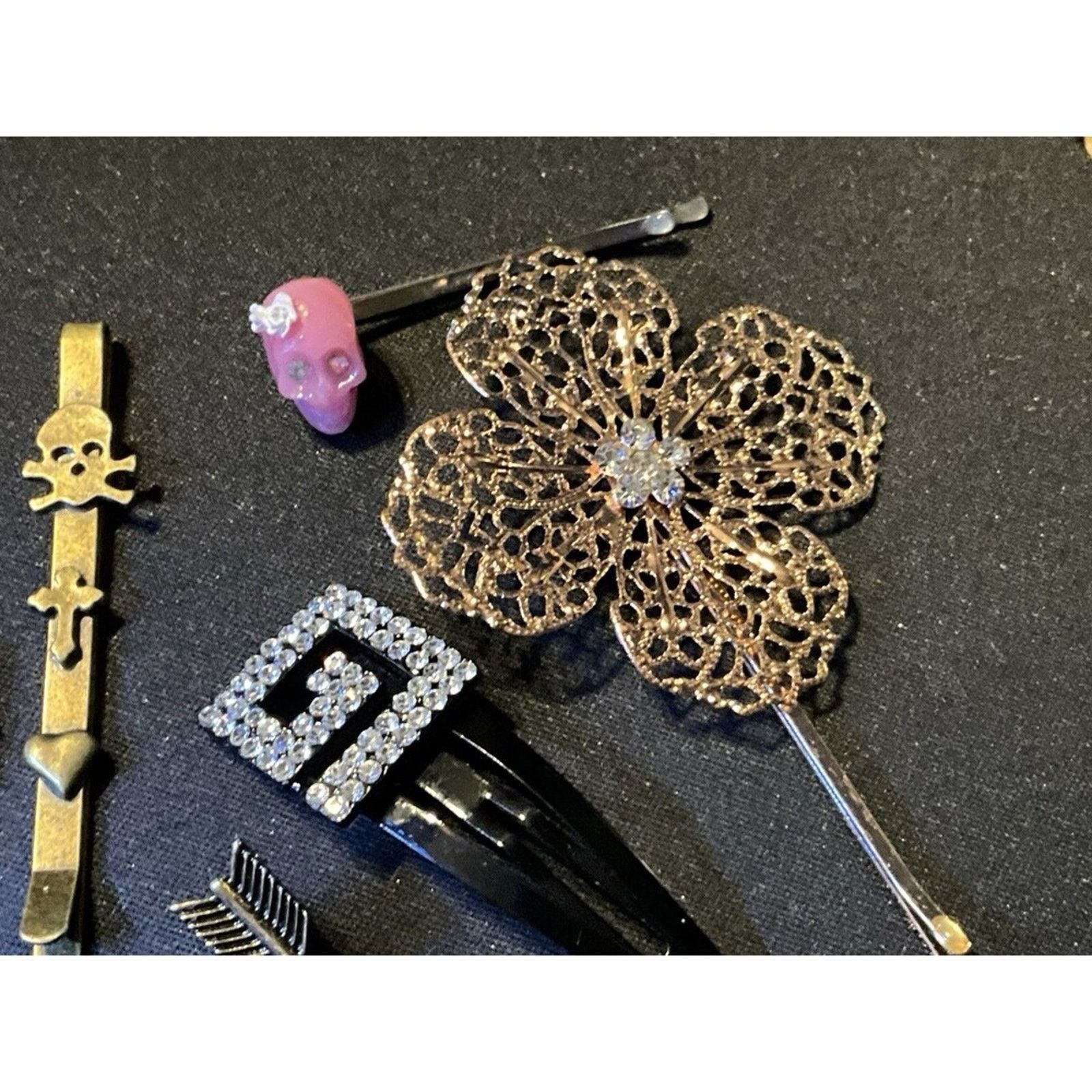 Other 7 Bobby Pins Different Types, Arrows, Skull, Flowers Size ONE SIZE - 5 Thumbnail