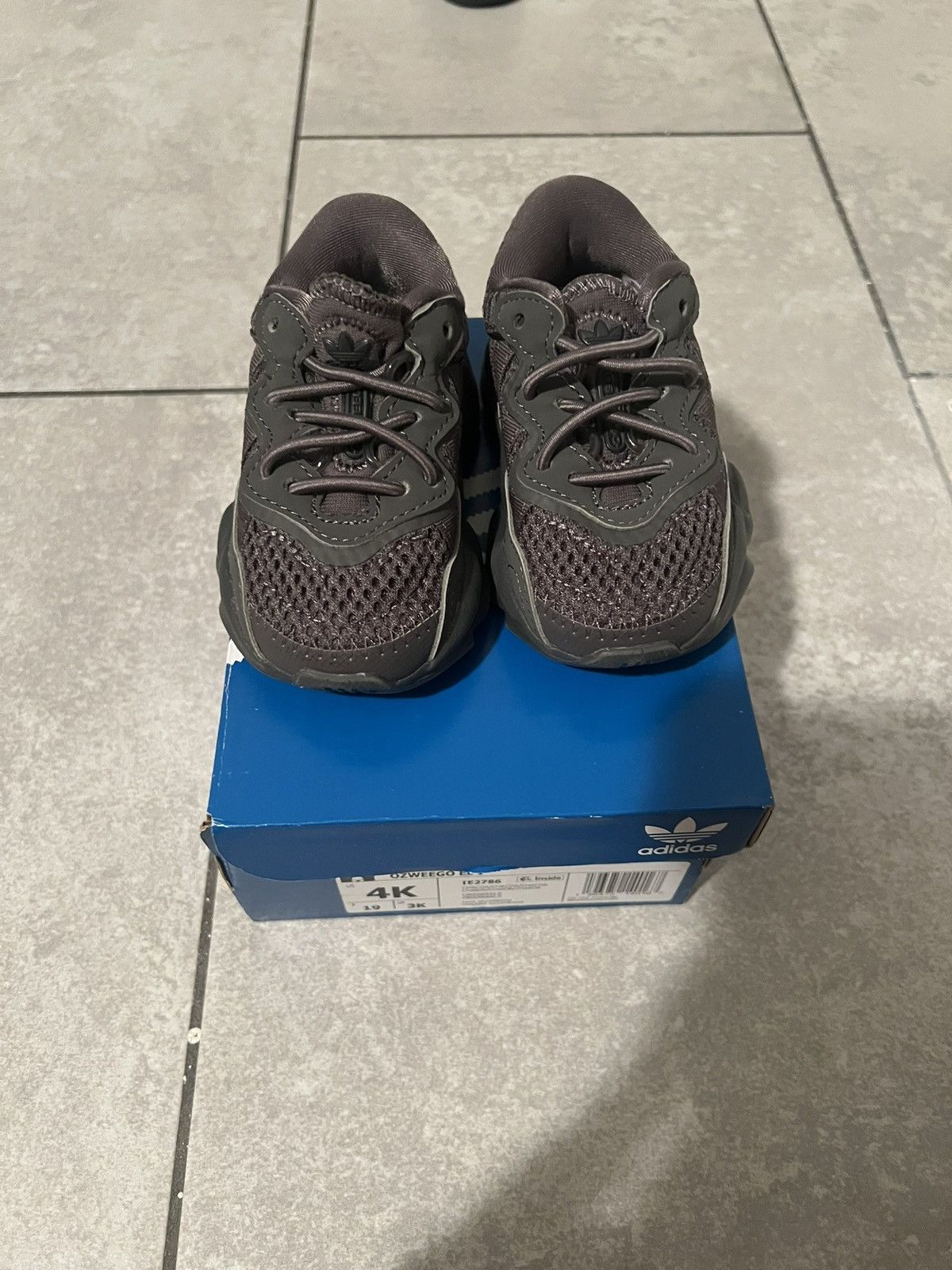 Adidas Adidas Toddler Ozweego I ‘Charcoal’ (2024) Size 4K Size US 5 / EU 37 - 2 Thumbnail