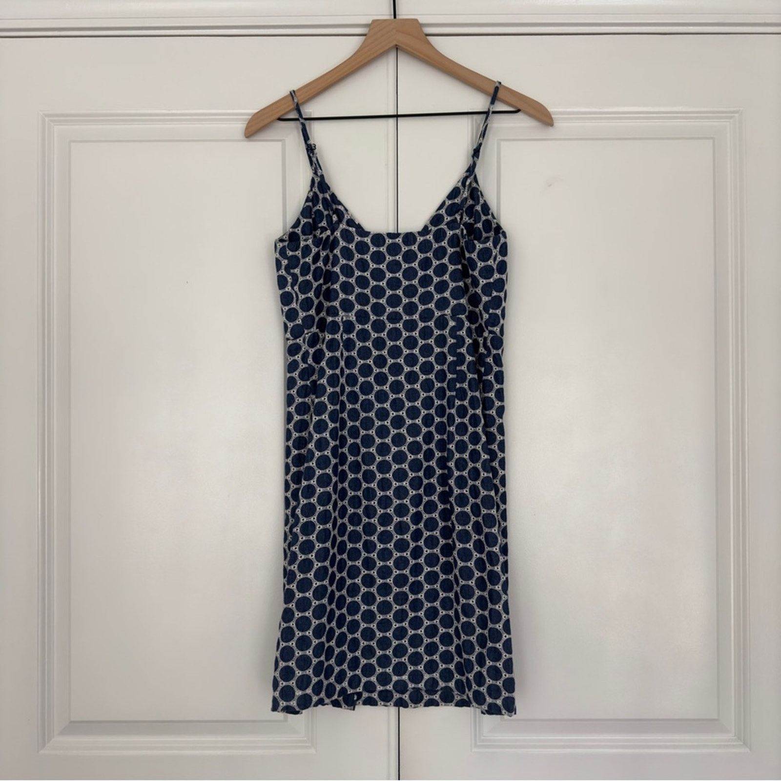 Waverly Grey Button Down Eyelet Circle Pattern Mini Dress S -  www.bongoclub.cl
