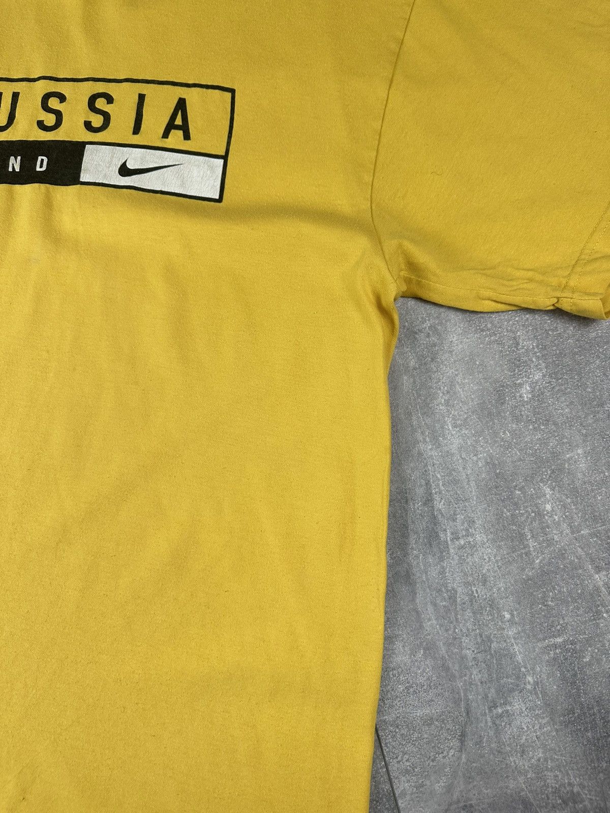 Nike Nike Borrusia Dortmund 90S Cotton Soccer Football T-Shirt Size US L / EU 52-54 / 3 - 3 Thumbnail