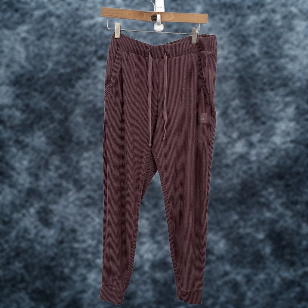 Alo Alo Yoga Muse Sweatpants Large Ribbed Stretch Jogger Burgundy Truffle Yoga Pants Women L Size Regular Inseam 30" Athleisure Size 36" / US 14 / IT 50 - 1 Thumbnail
