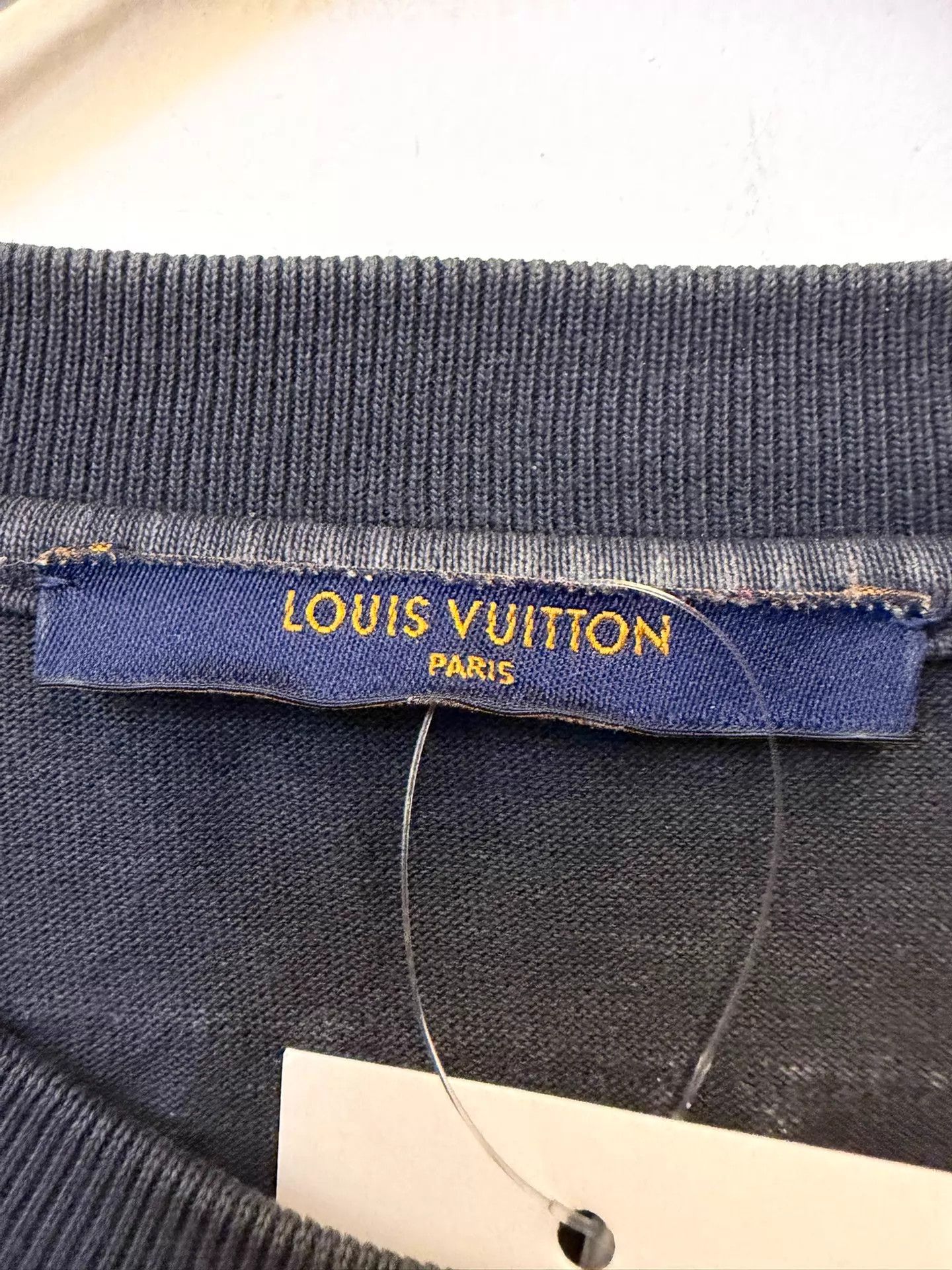 Louis Vuitton LV Classic Patch Logo Short Sleeve T-Shirt Black M Size M / US 6-8 / IT 42-44 - 2 Thumbnail