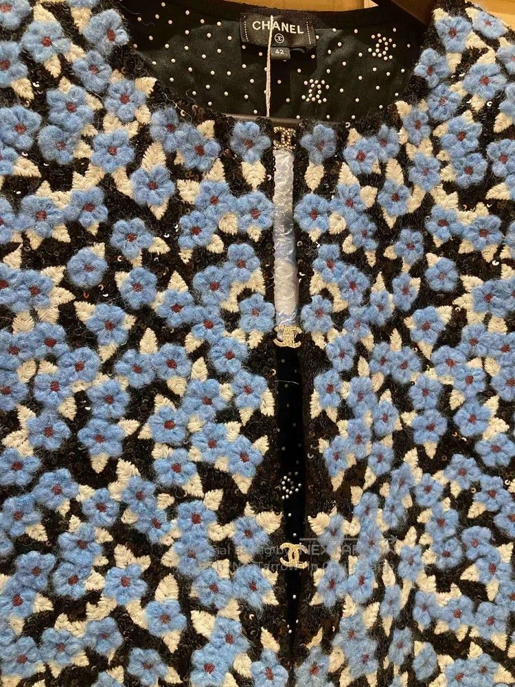 Chanel Chanel Blue and black floral sequin embroidery coat Size M / US 6-8 / IT 42-44 - 5 Thumbnail