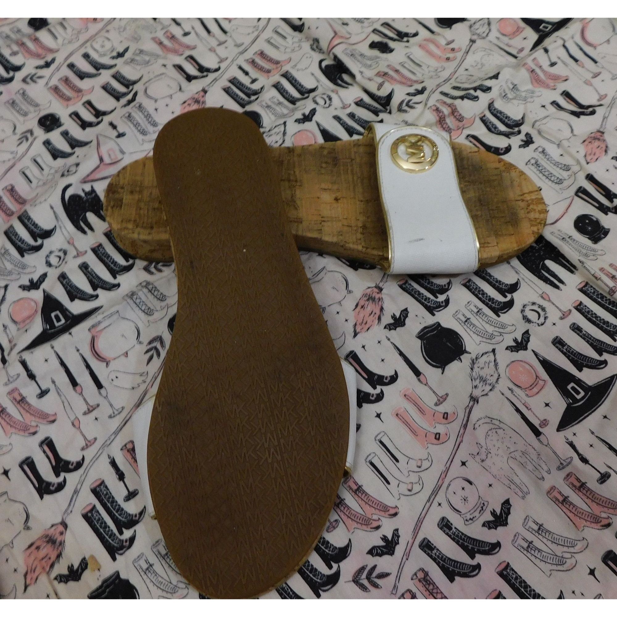 Michael Kors Michael Kors White Cork Slide Sandals With Gold Tone Accents Size US 6.5 / IT 36.5 - 3 Thumbnail
