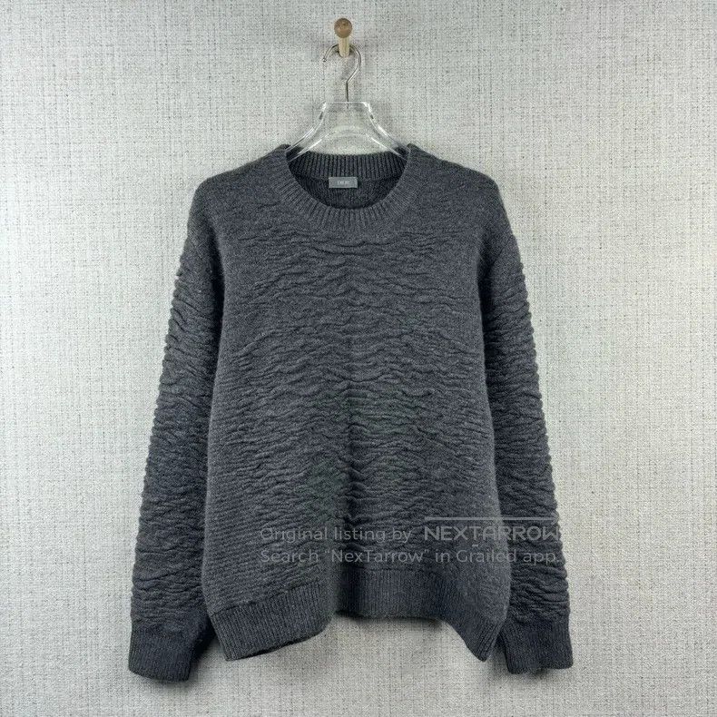 Dior Dior Solid colour pleated round-neck sweater Size US L / EU 52-54 / 3 - 1 Thumbnail