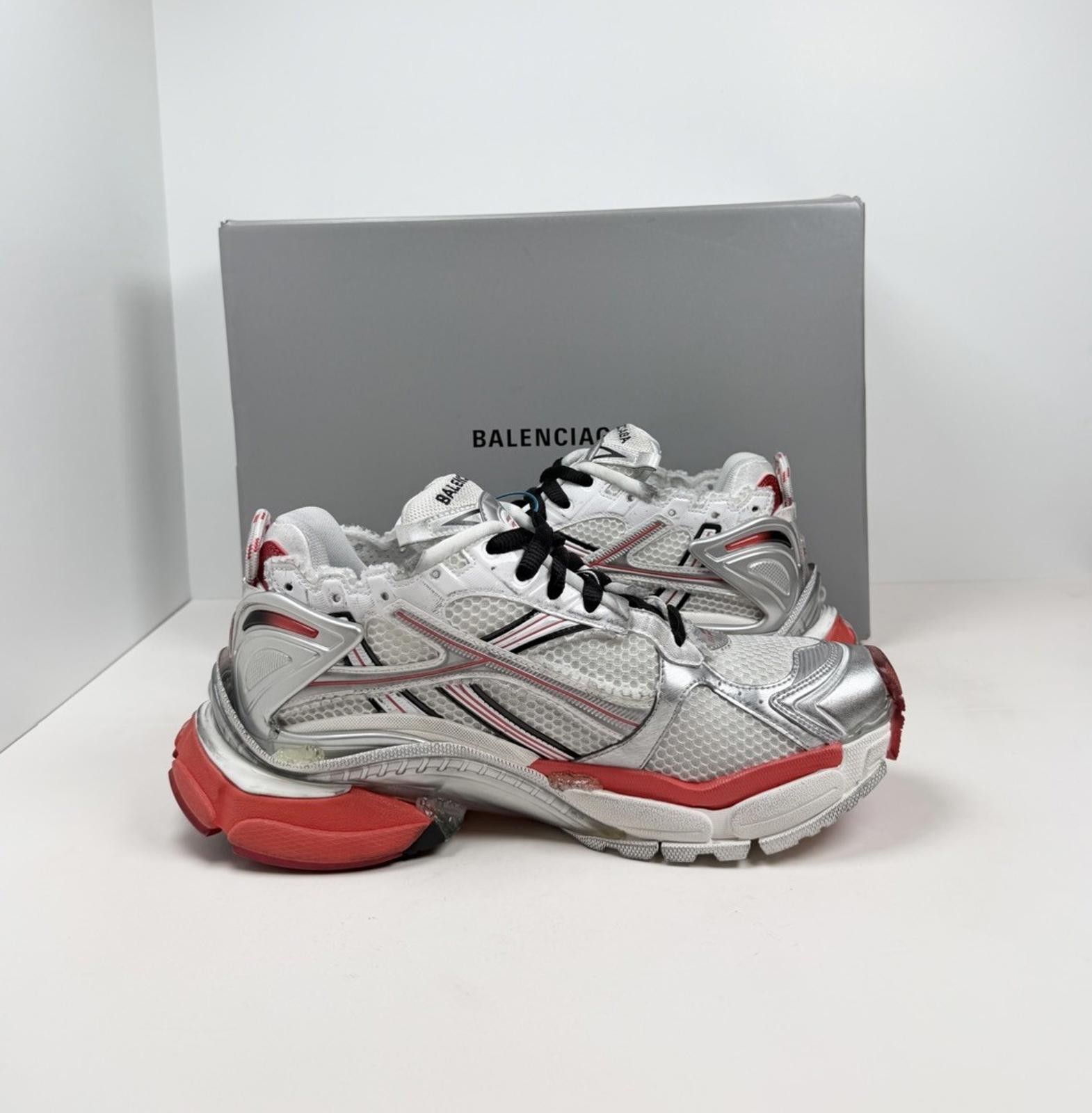 Balenciaga Size 43EU/10US - Balenciaga Runner White Red Black Size US 10 / EU 43 - 4 Thumbnail