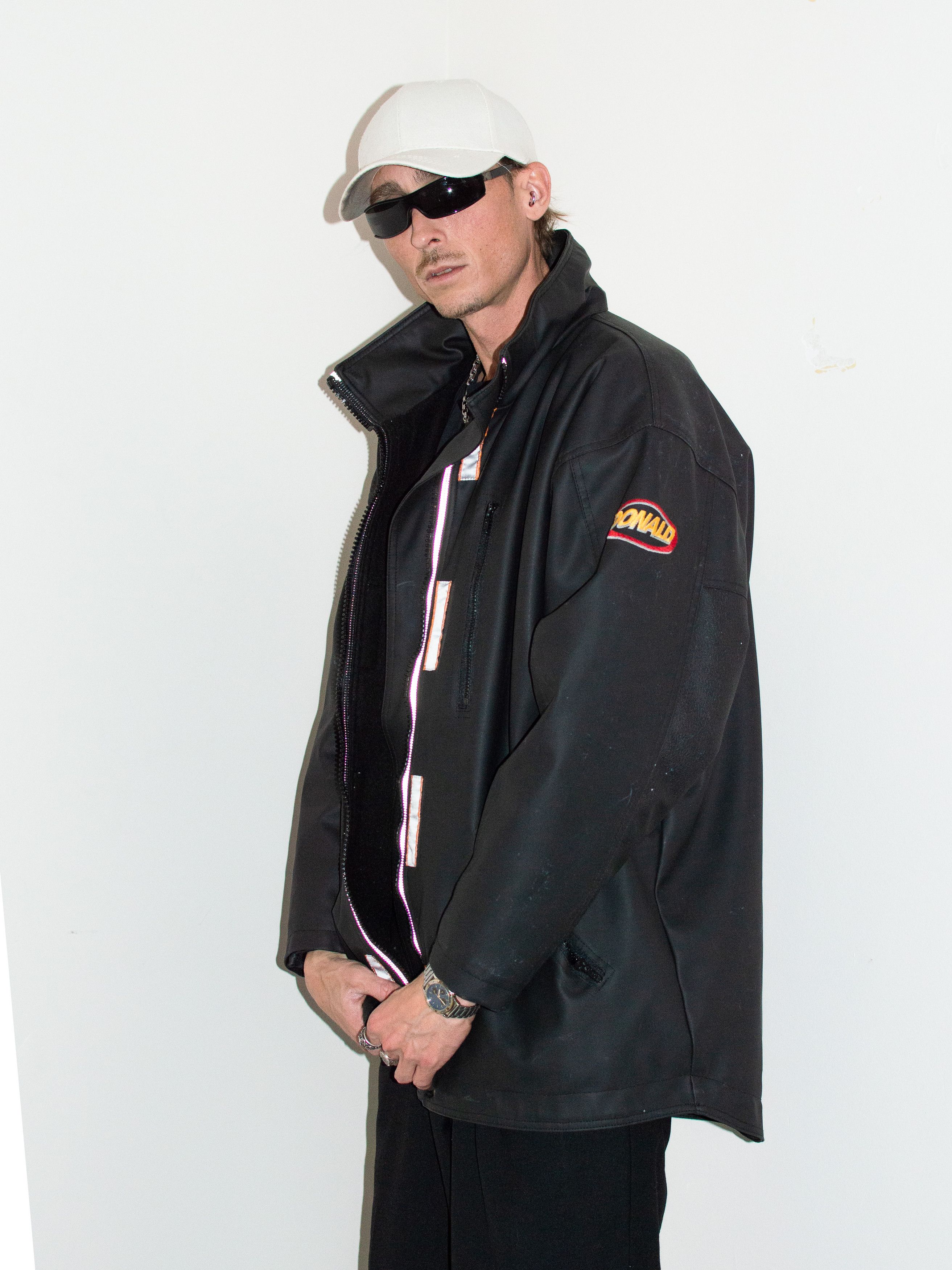 Japanese Brand × Vintage Rare Embroidered Donald Duck Snowboarding Streetwear Jacket Size US XL / EU 56 / 4 - 2 Thumbnail
