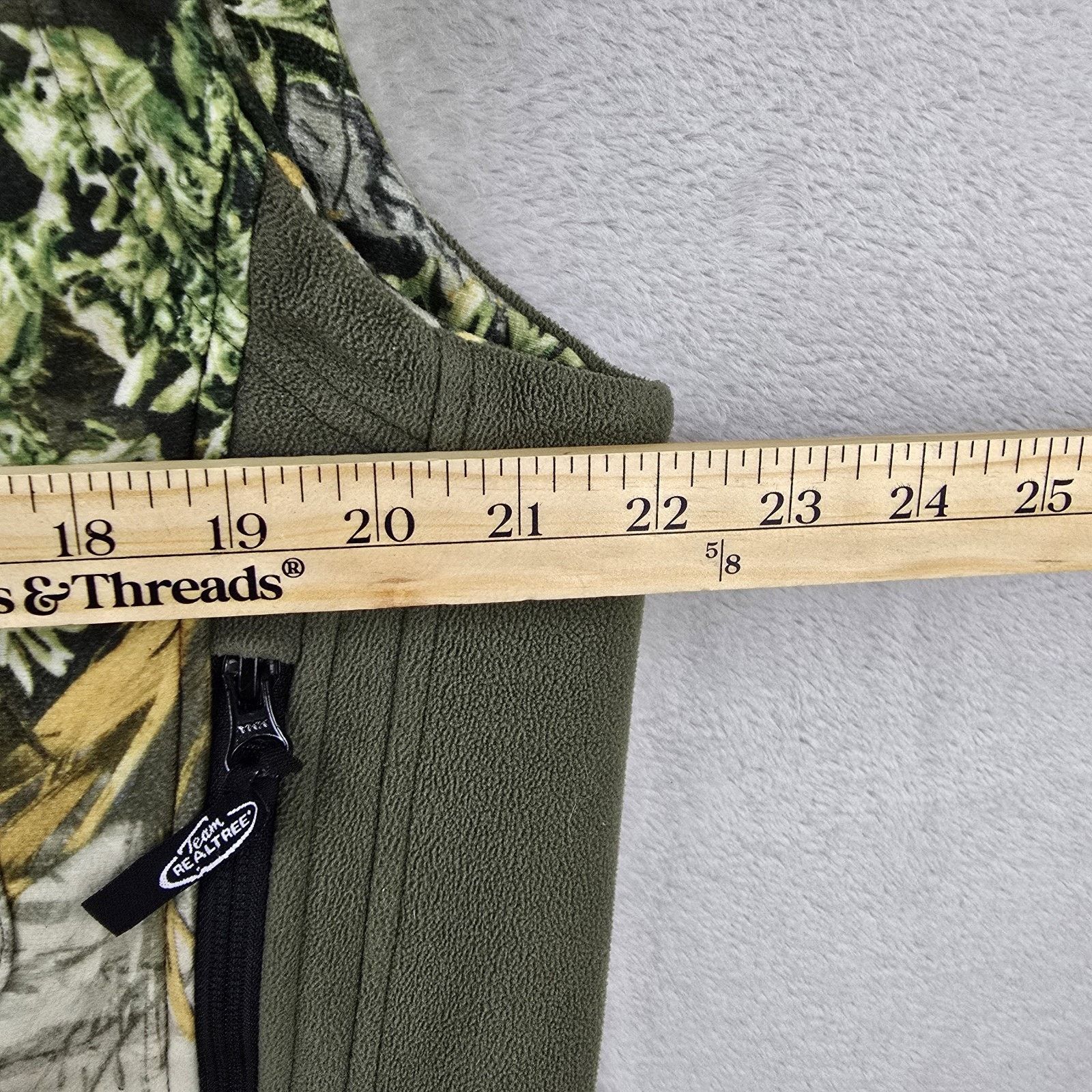 Realtree Team Realtree WindStopper Full Zip Camo Vest Mens Medium Size US M / EU 48-50 / 2 - 8 Thumbnail